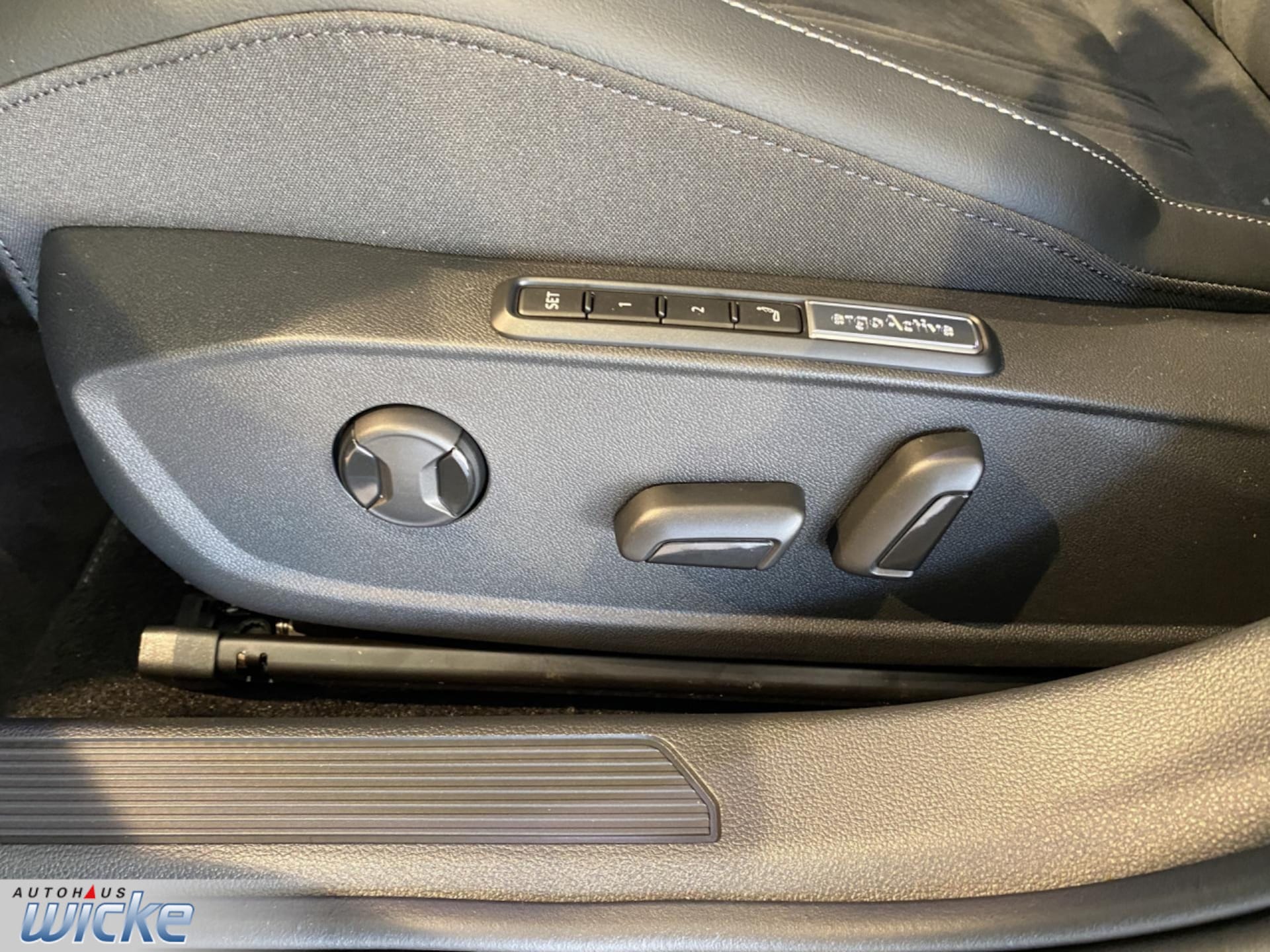 Volkswagen Golf Style