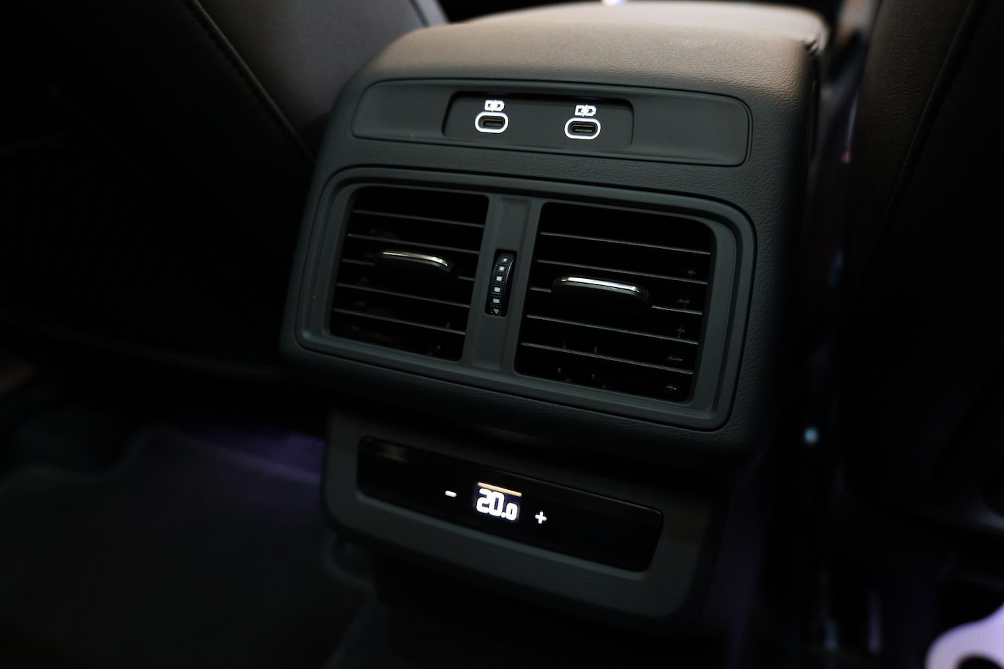 Image about Audi Q5 SUV e-hybrid quattro S tronic