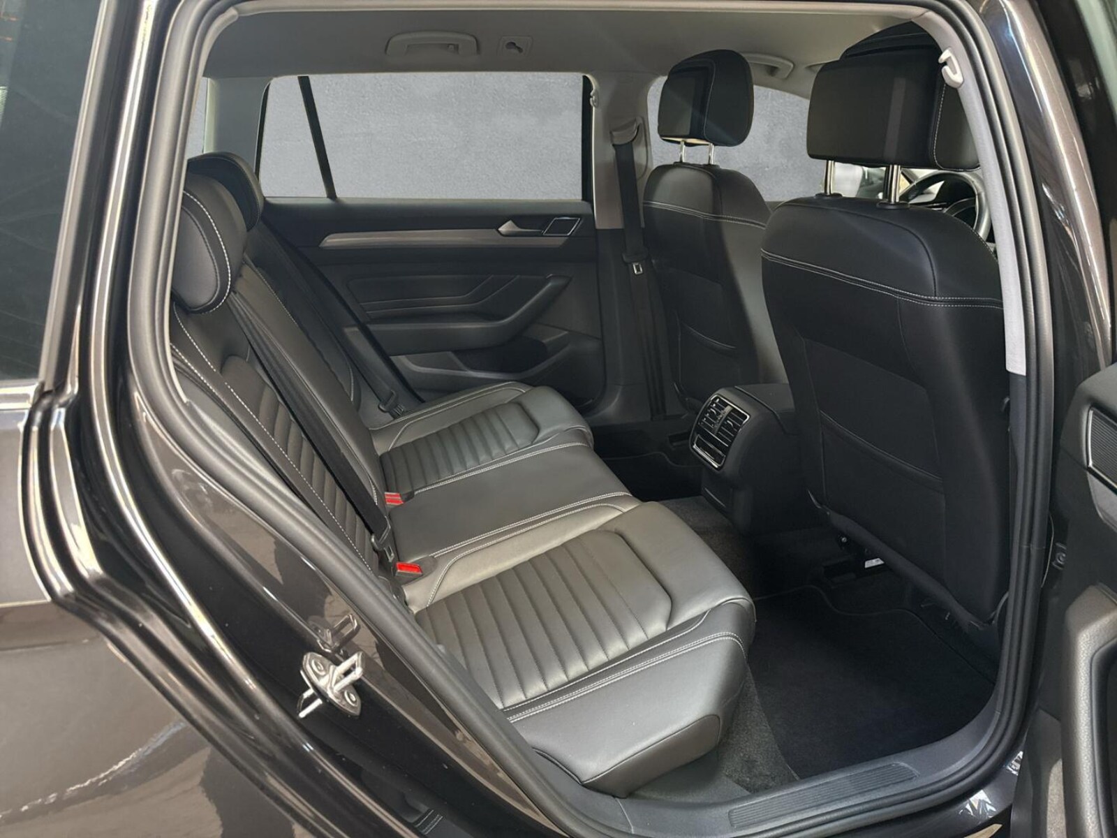 Volkswagen Passat Variant – Bild 11
