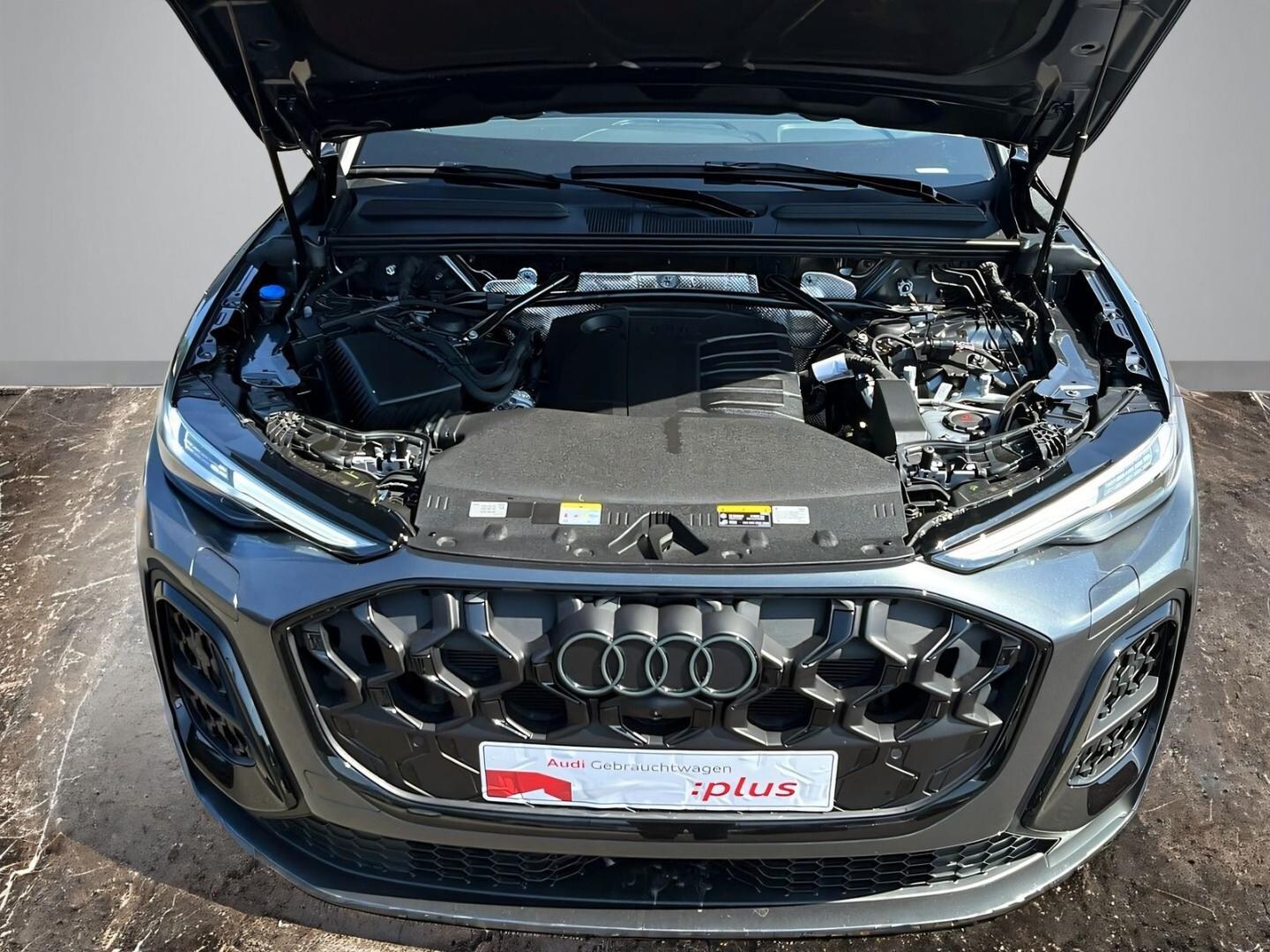 Bild über Audi Q5 SUV TDI quattro 150 kW S tronic - für weitere Informationen kontaktieren Sie den Audi Partner