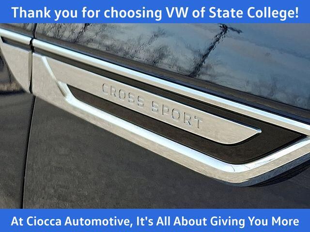 2022 Volkswagen Atlas Cross Sport SE w/Tech - Photo 33