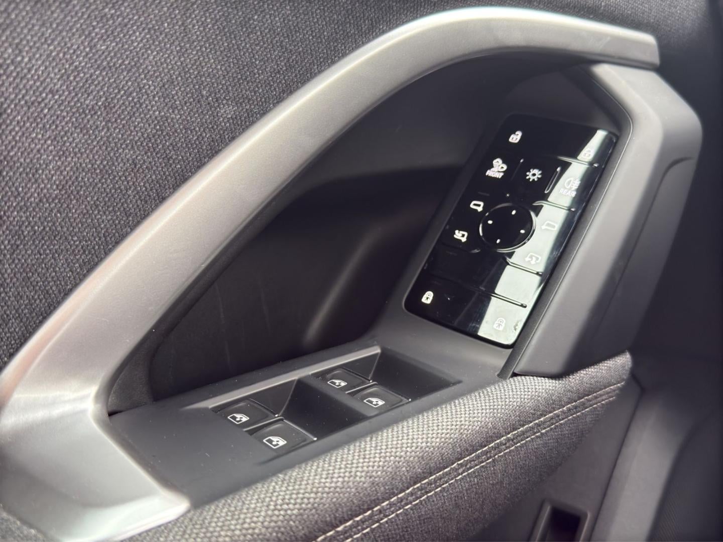 Bild über Audi Q5 SUV TFSI 150 kW S tronic - für weitere Informationen kontaktieren Sie den Audi Partner