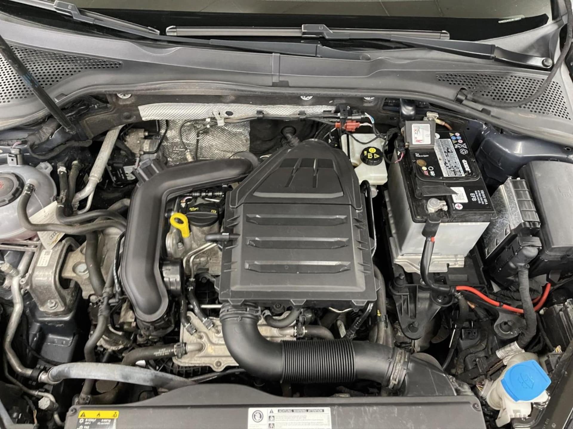 Volkswagen Golf SOUND