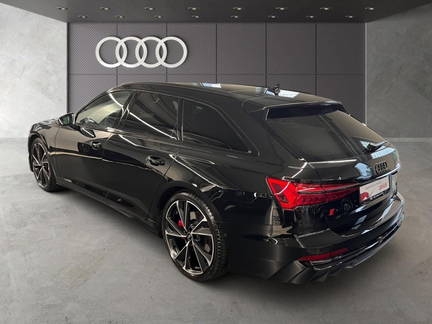 Bild über Audi S6 Avant TDI quattro tiptronic - für weitere Informationen kontaktieren Sie den Audi Partner