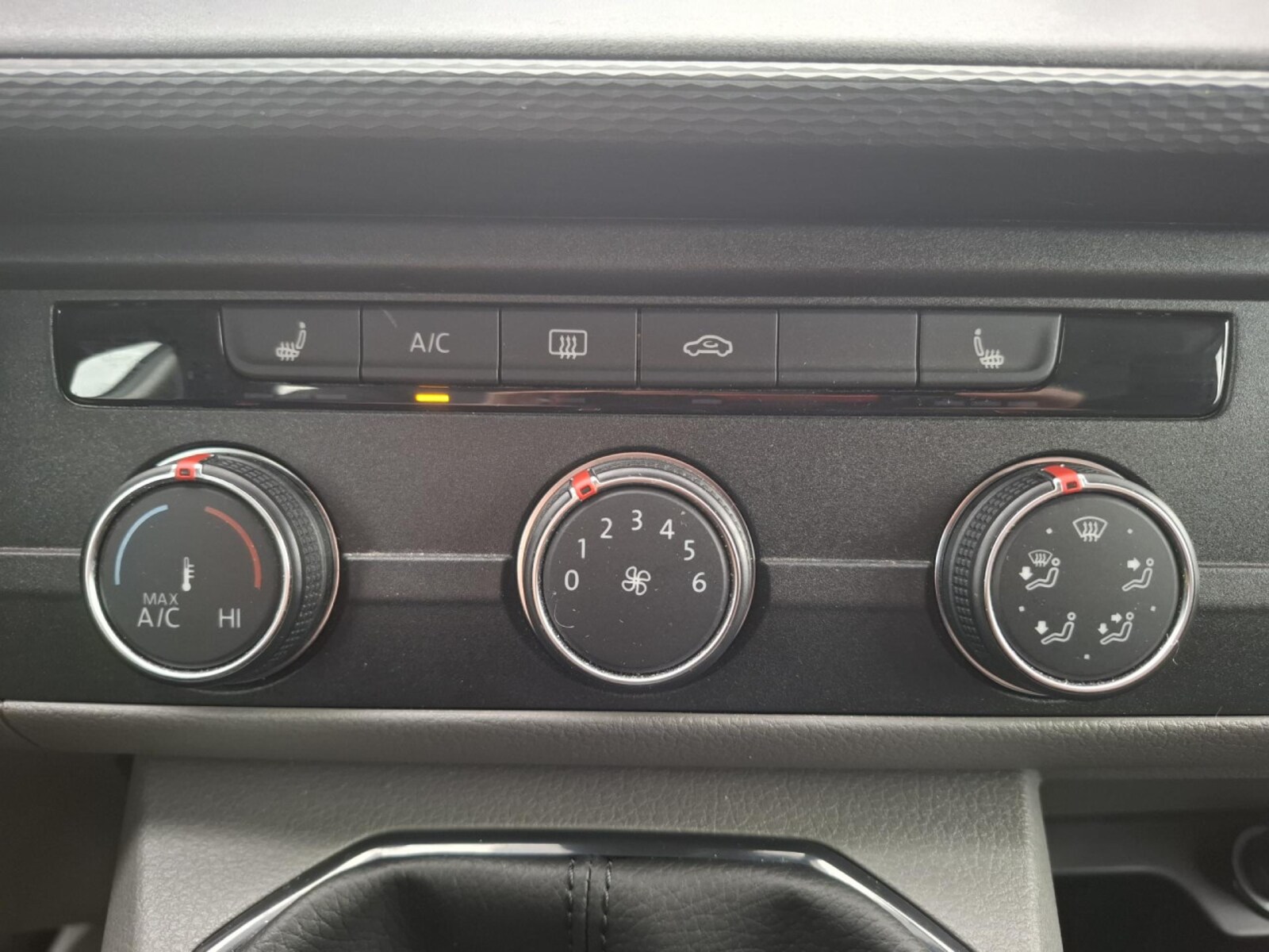 Volkswagen T6.1 Transporter Kombi kurzer Radstand – Bild 19