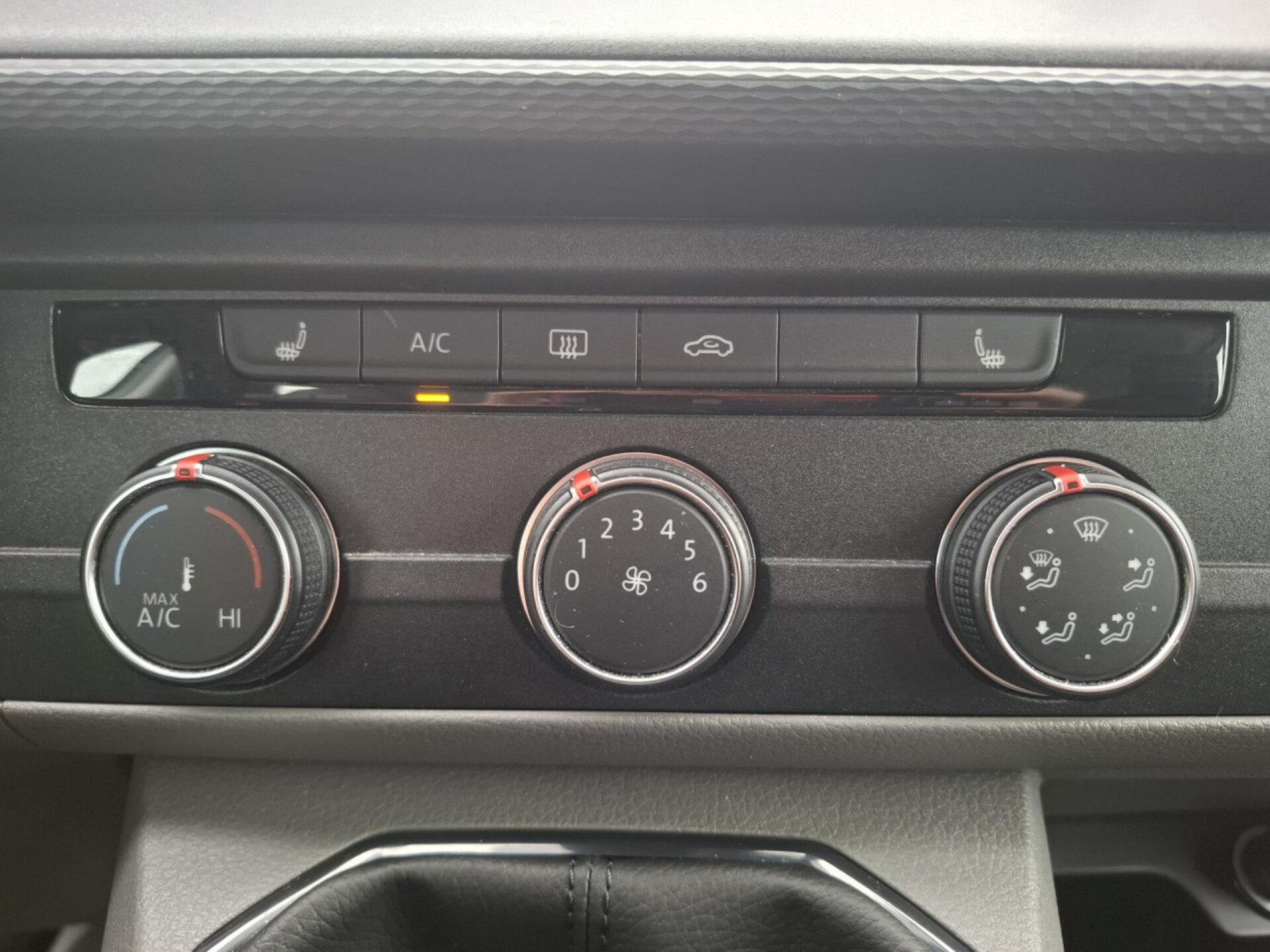 Volkswagen T6.1 Transporter Kombi kurzer Radstand
