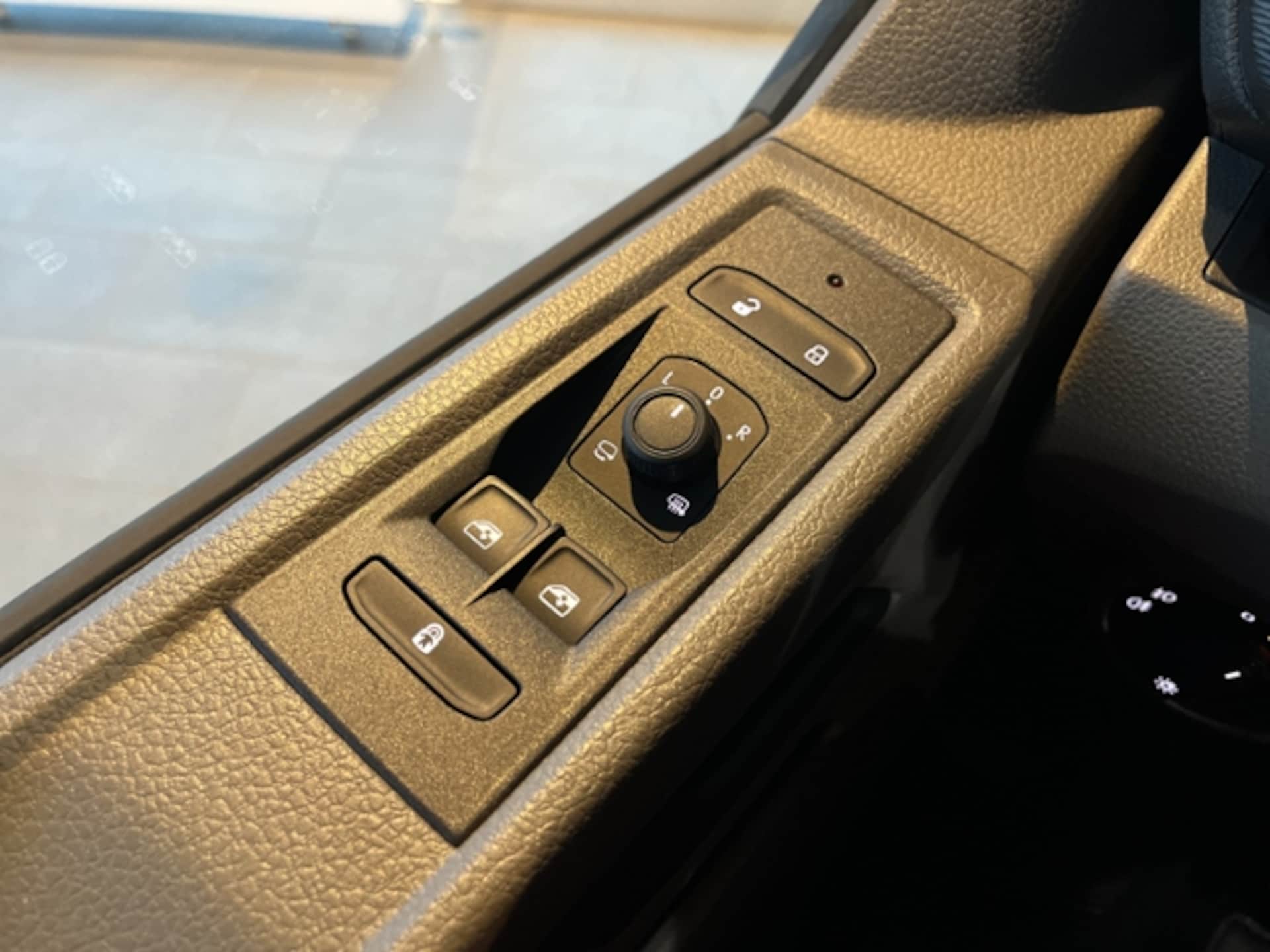 Volkswagen T6.1 Caravelle kurzer Radstand Comfortline
