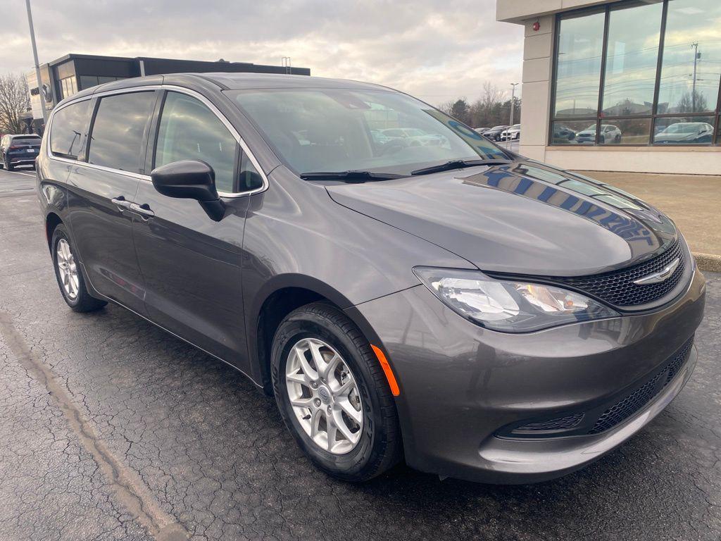 2023 Chrysler Voyager