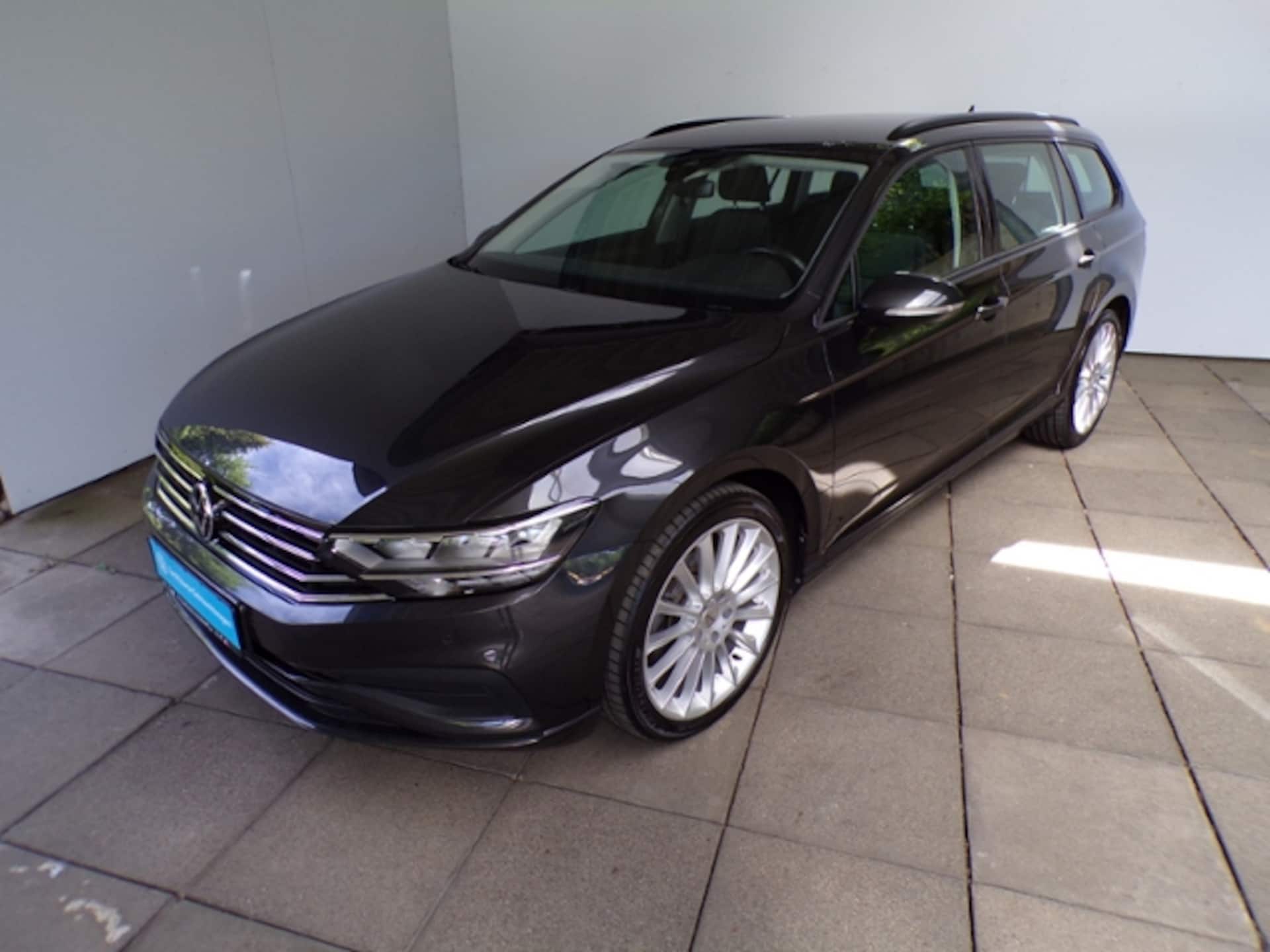 Volkswagen Passat Variant Basis-Modell