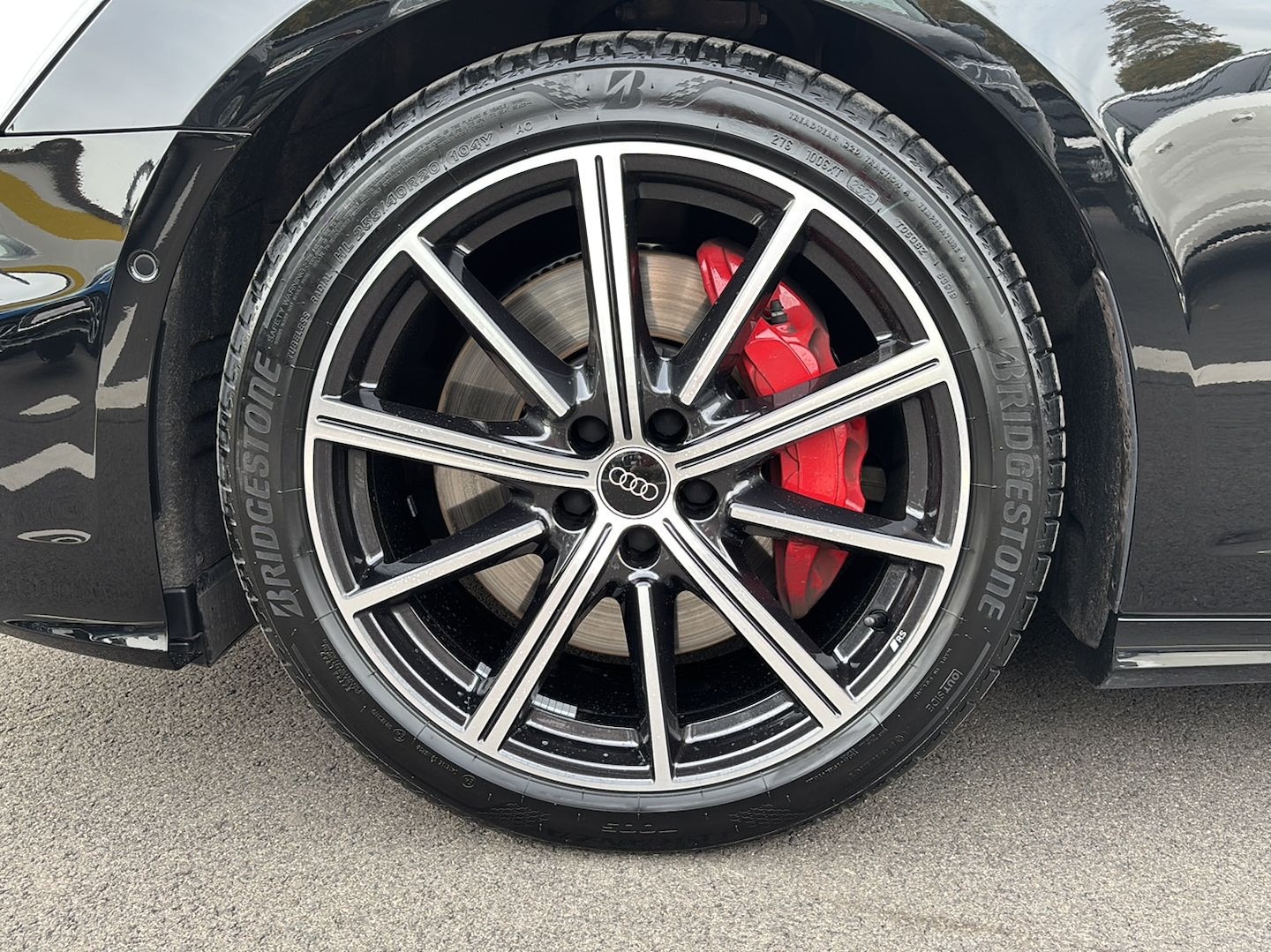 Bild über Audi A6 Avant TFSI e S line 55 TFSI e quattro S tronic - für weitere Informationen kontaktieren Sie den Audi Partner