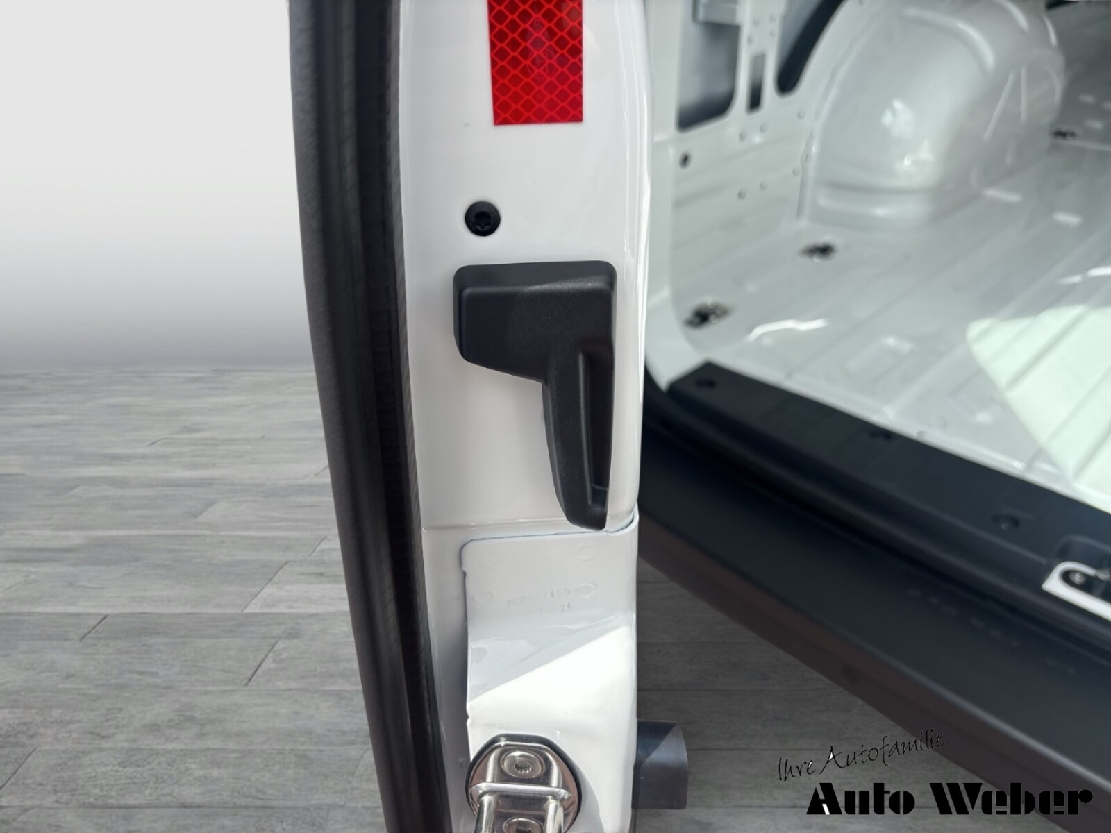 Volkswagen Crafter Kasten mittlerer Radstand – Bild 13