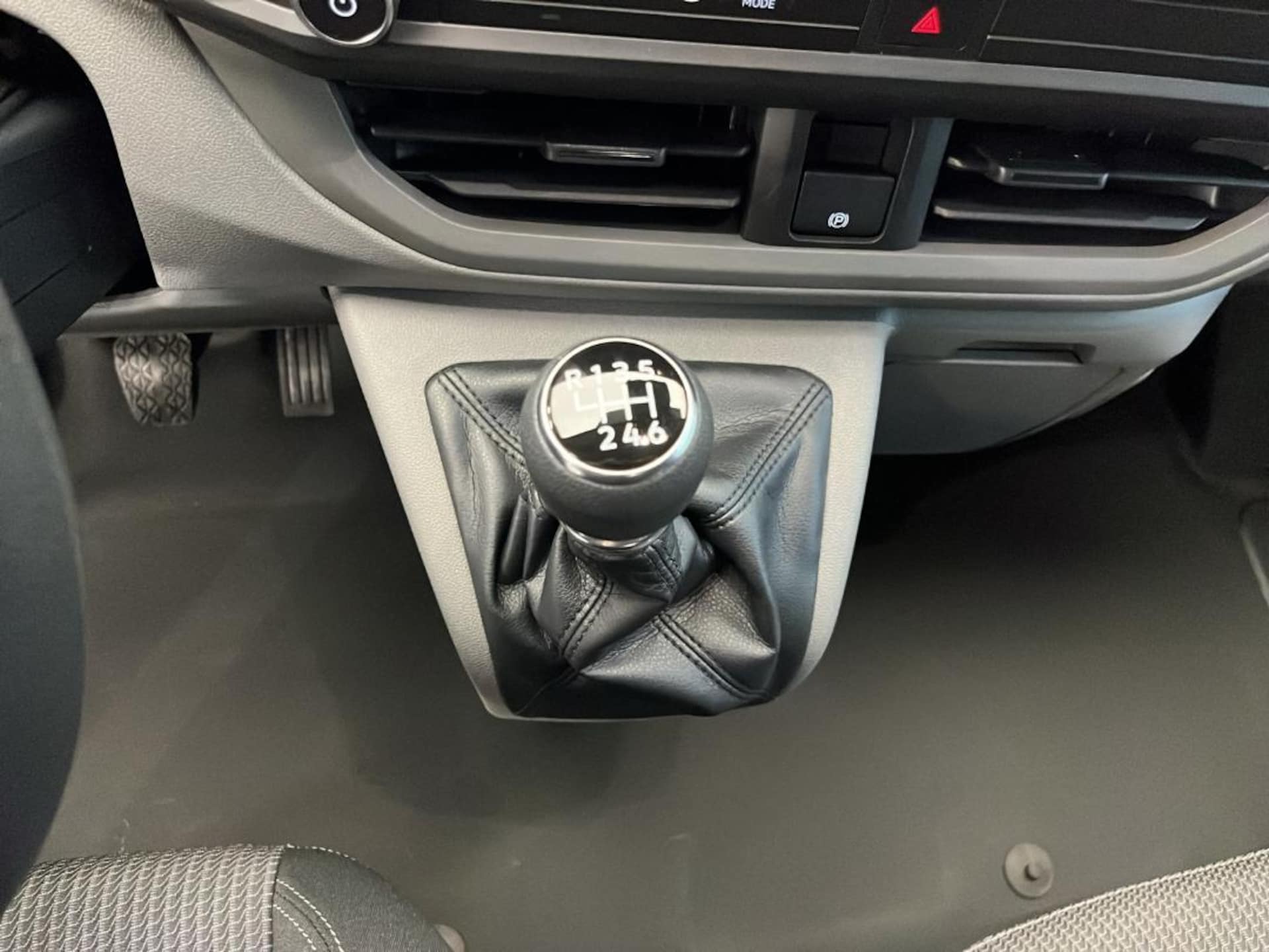 Volkswagen Transporter Kasten kurzer Radstand