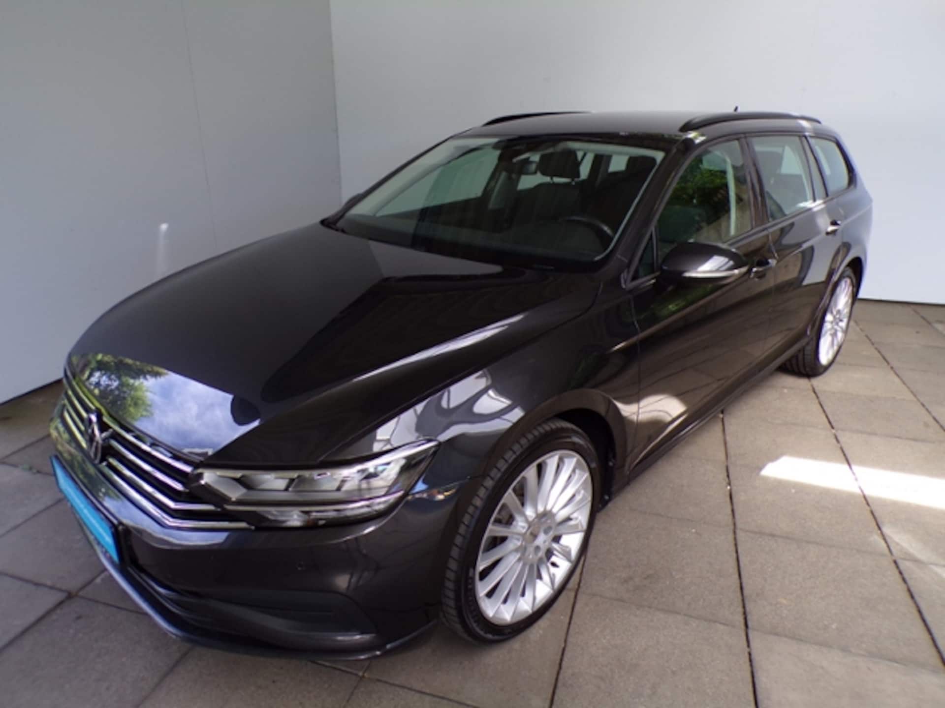 Volkswagen Passat Variant Basis-Modell