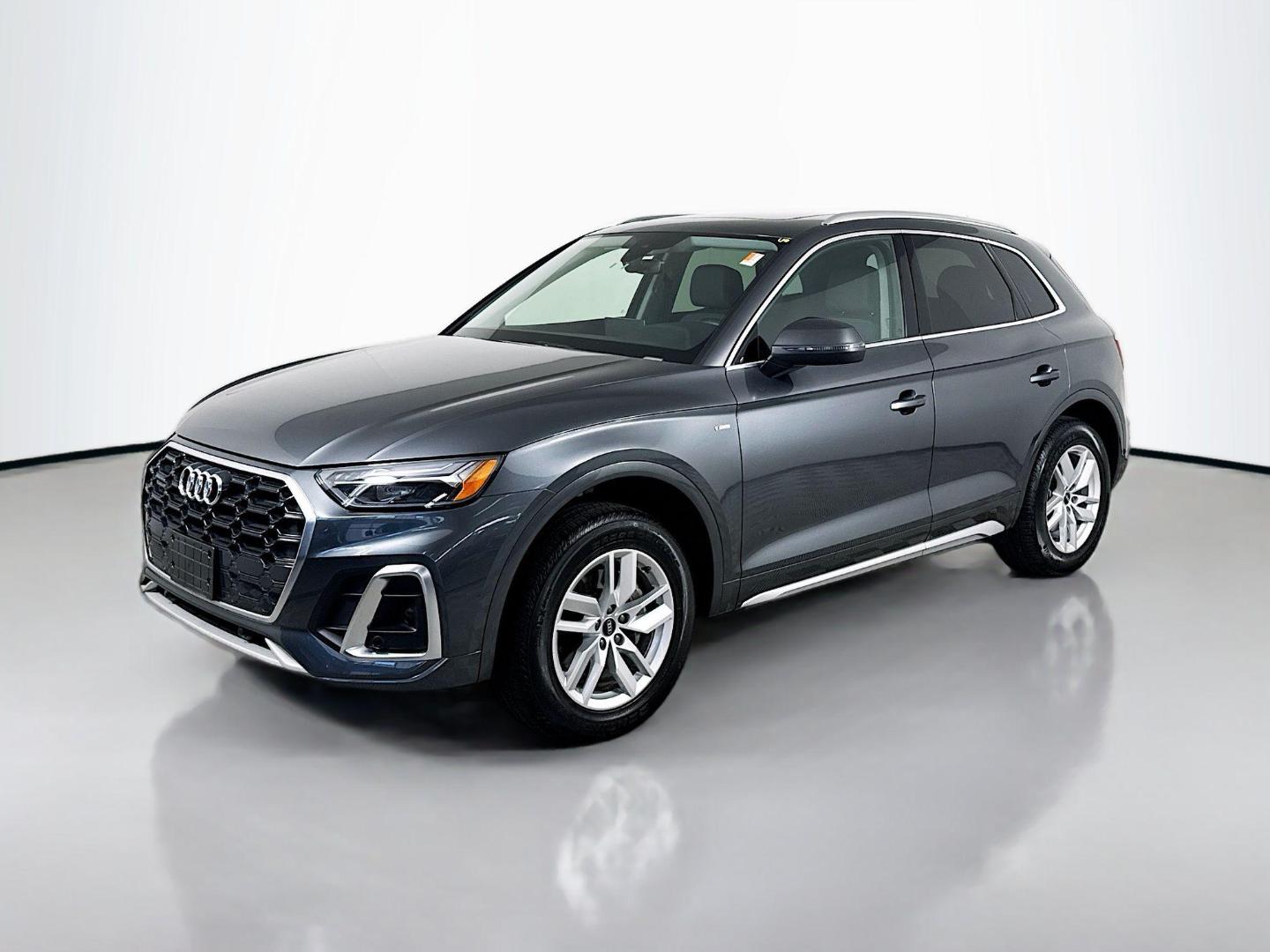 2023 Audi Q5 45 Premium's photo