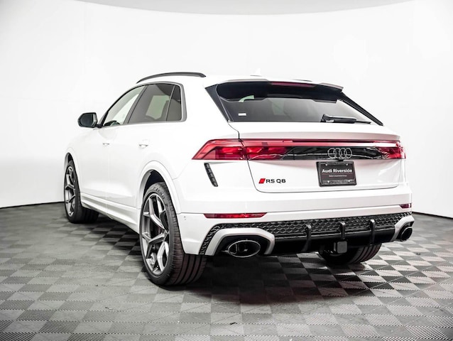 2026 Audi RS Q8 SUV performance