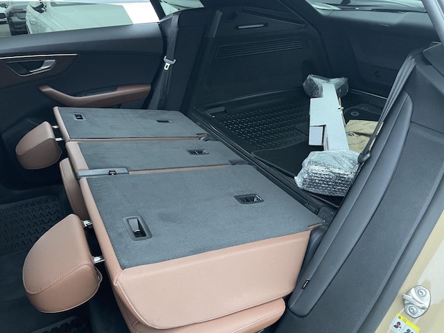 2025 Audi Q8 Premium - Photo 46