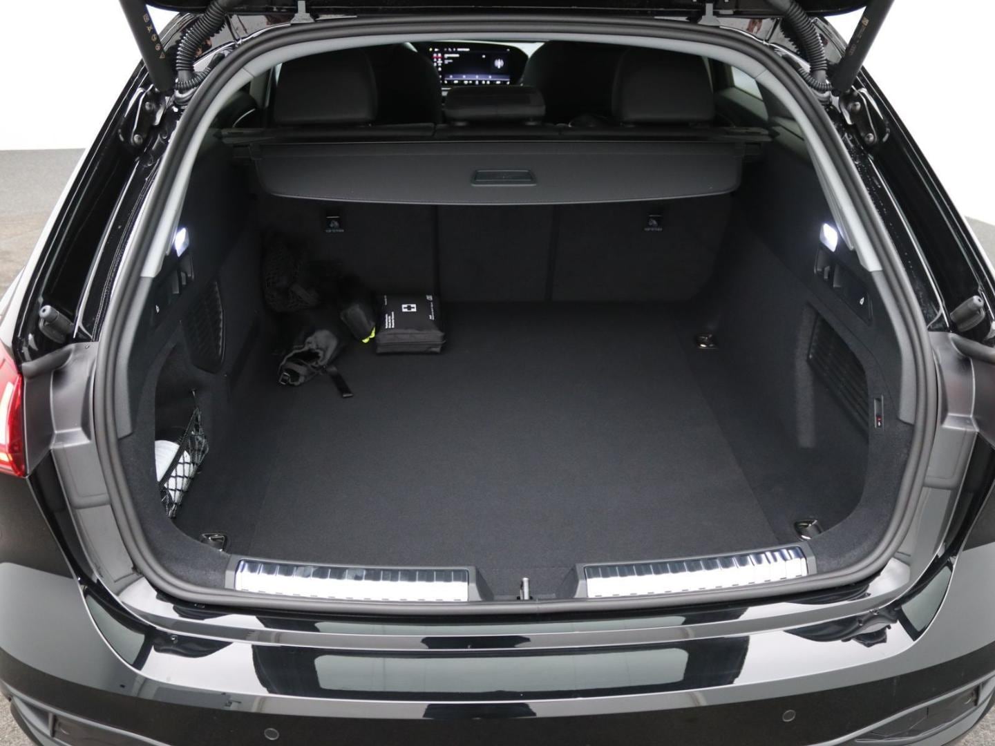 Bild über Audi A5 Avant TDI 150 kW S tronic - für weitere Informationen kontaktieren Sie den Audi Partner