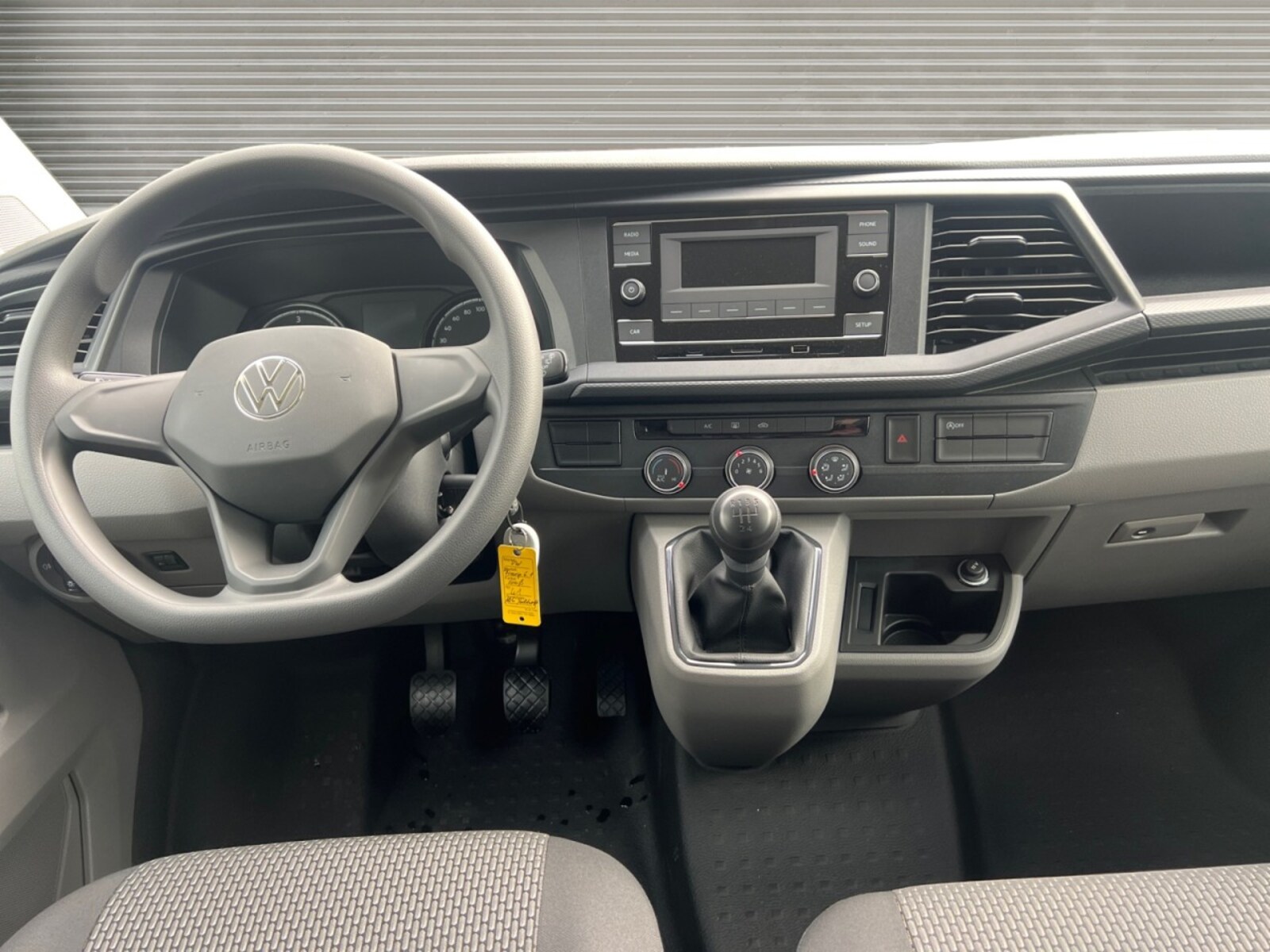 Volkswagen T6.1 Transporter Kasten kurzer Radstand – Bild 12