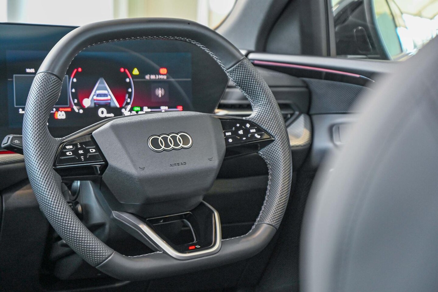 Image about Audi SQ5 SUV TFSI 270 kW edition one