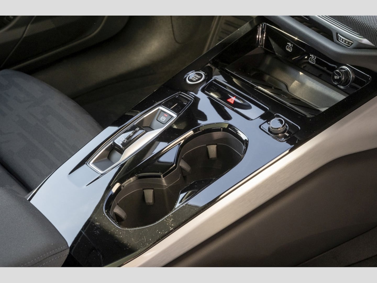 Bild über Audi A6 Avant TDI quattro 150 kW S tronic - für weitere Informationen kontaktieren Sie den Audi Partner