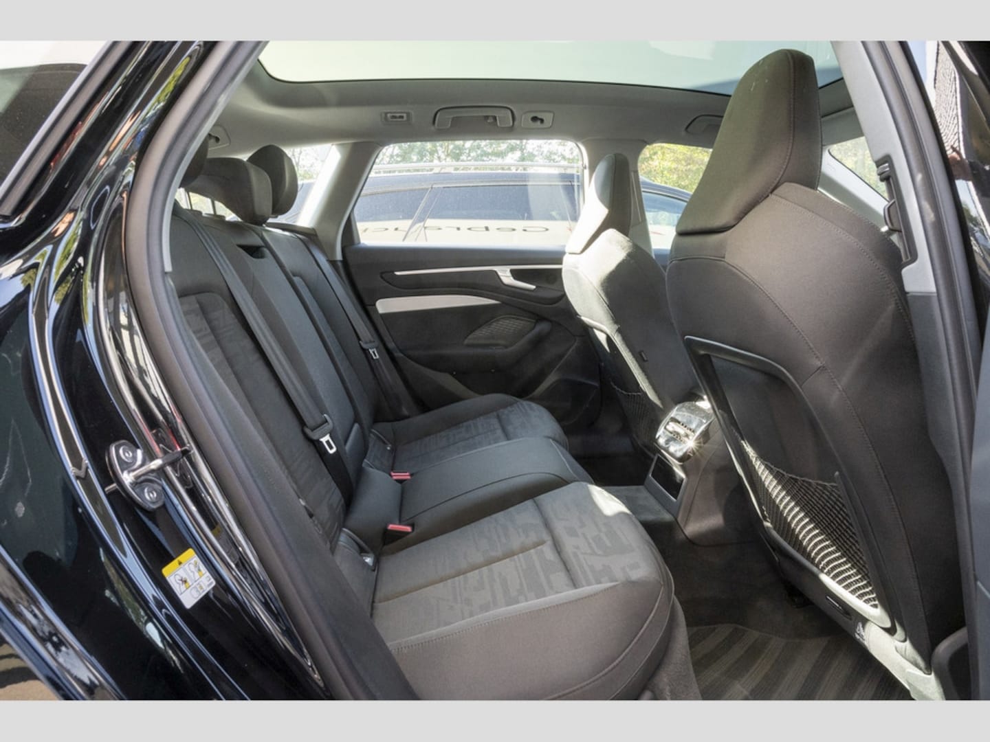 Bild über Audi A6 Avant TDI quattro 150 kW S tronic - für weitere Informationen kontaktieren Sie den Audi Partner