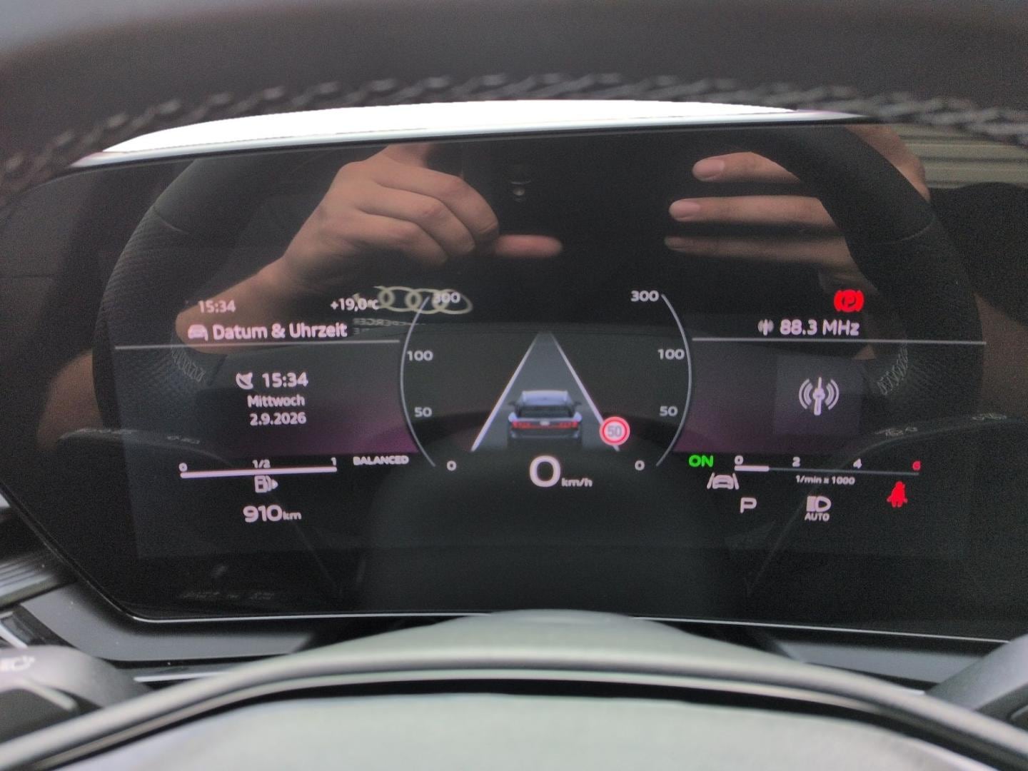 Bild über Audi A6 Avant TDI 150 kW S tronic - für weitere Informationen kontaktieren Sie den Audi Partner