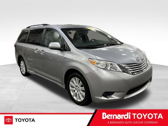 2017 Toyota Sienna LE