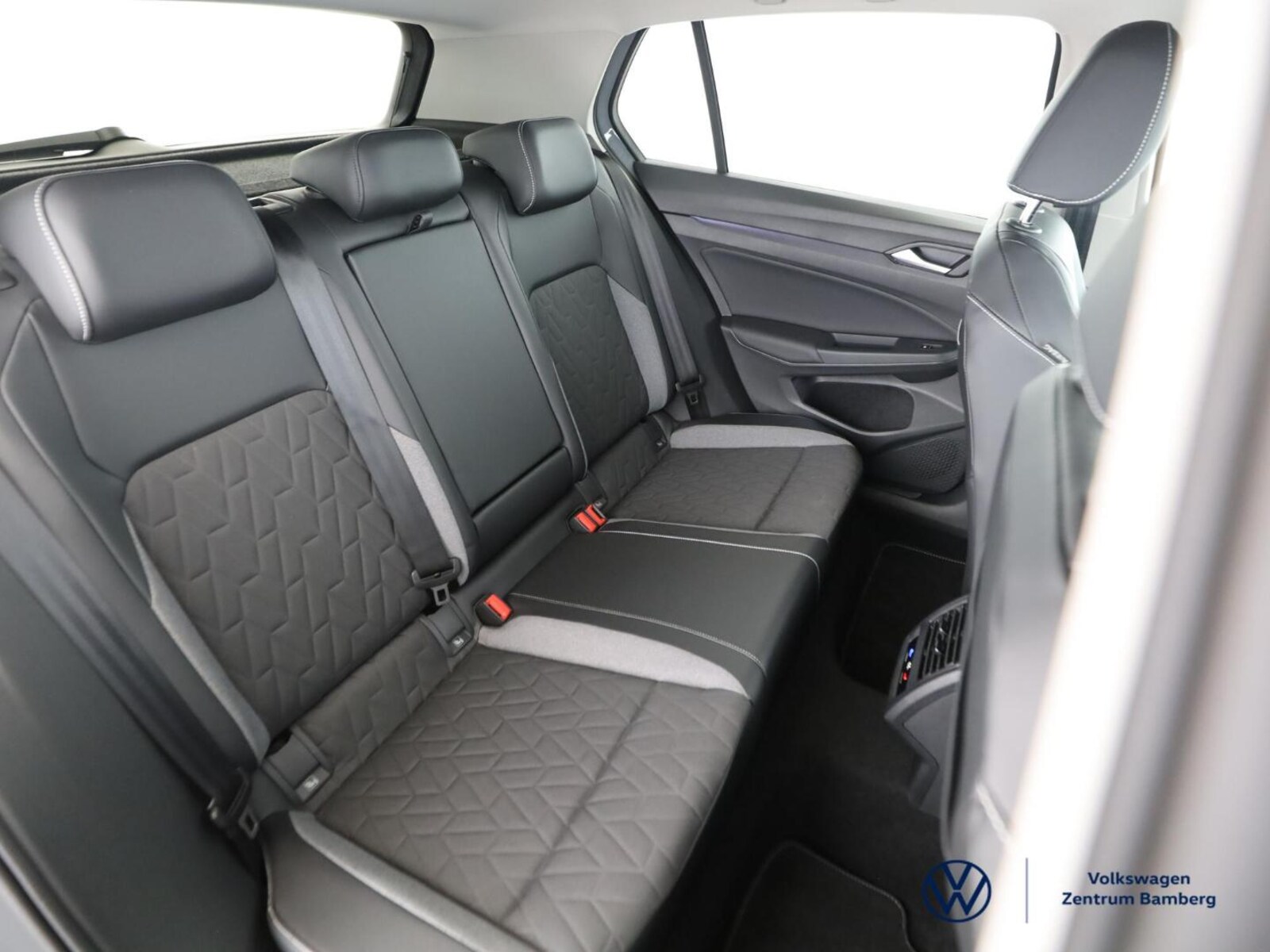 Volkswagen Golf – Bild 8