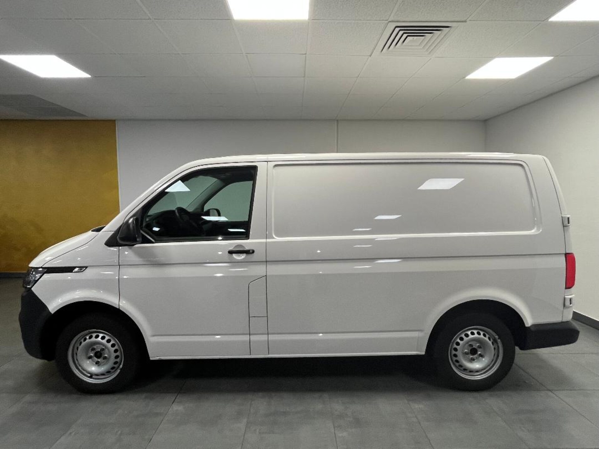 Volkswagen T6.1 Transporter Kasten kurzer Radstand