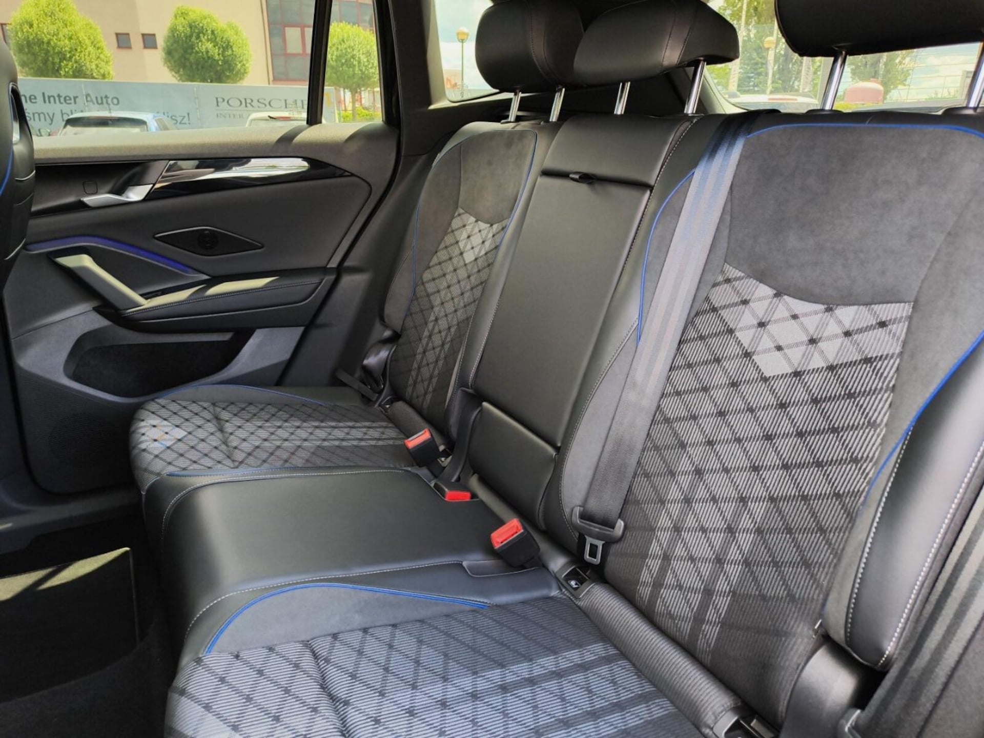 Volkswagen Tiguan R-Line Plus