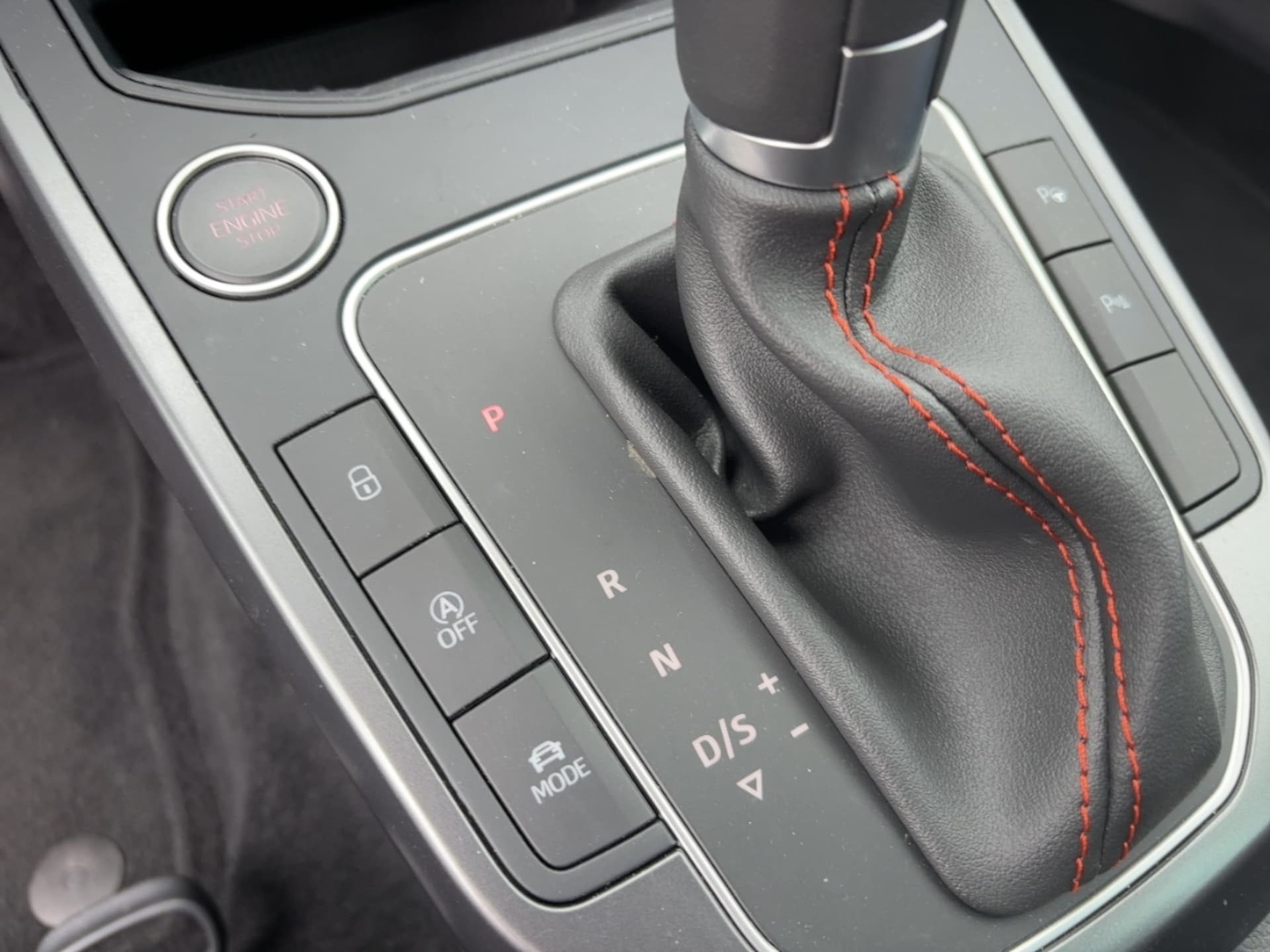 SEAT Arona FR