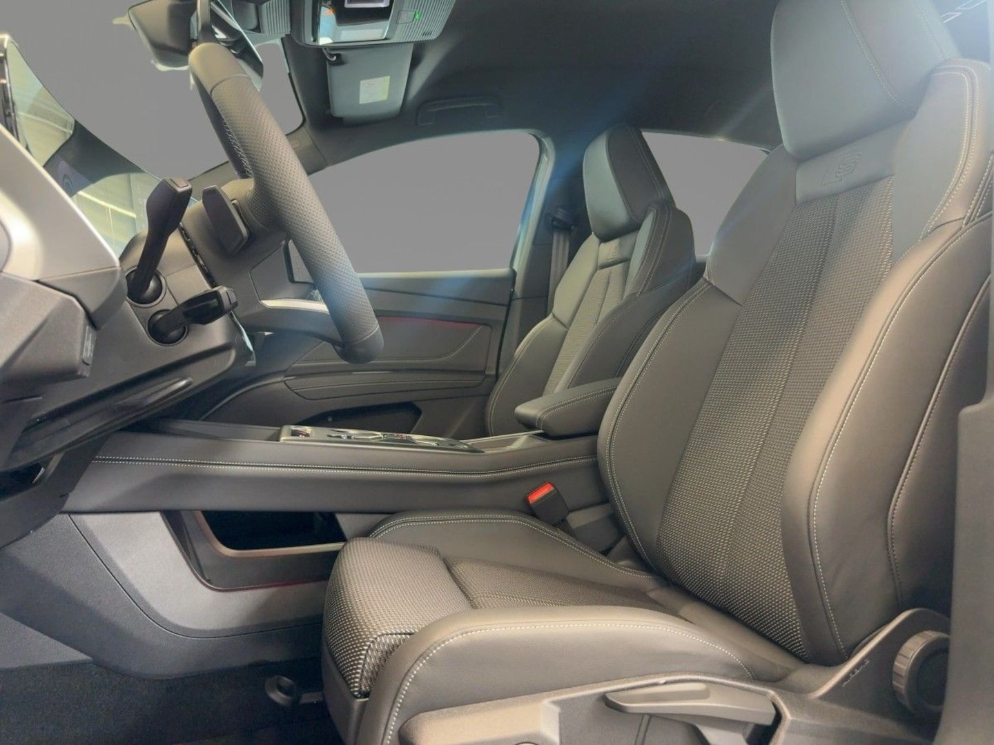 Bild über Audi Q4 Sportback e-tron e-tron quattro 220 kW - für weitere Informationen kontaktieren Sie den Audi Partner