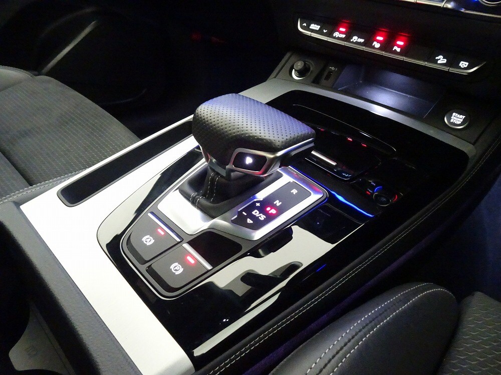 Image about Audi Q5 40 TDI quattro S line 150(204) kW(PS) S tronic