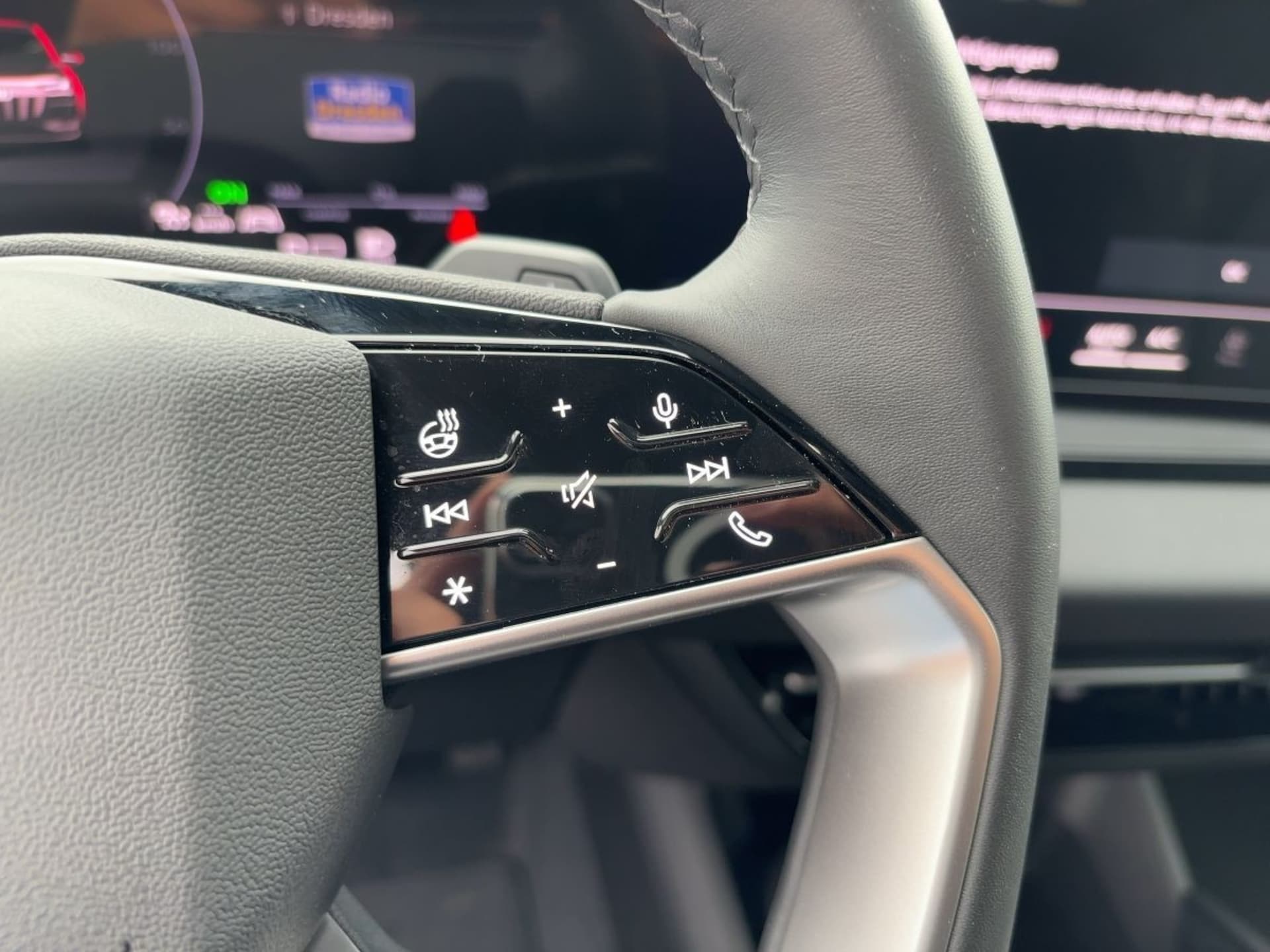 Audi Q6 SUV e-tron