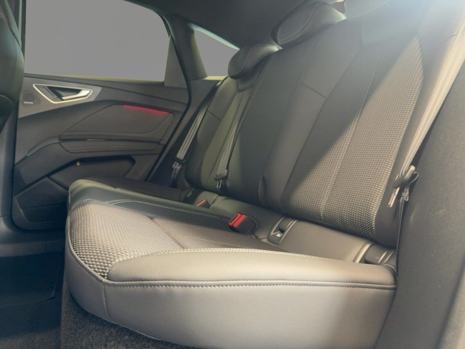 Audi Q4 Sportback e-tron – Bild 8