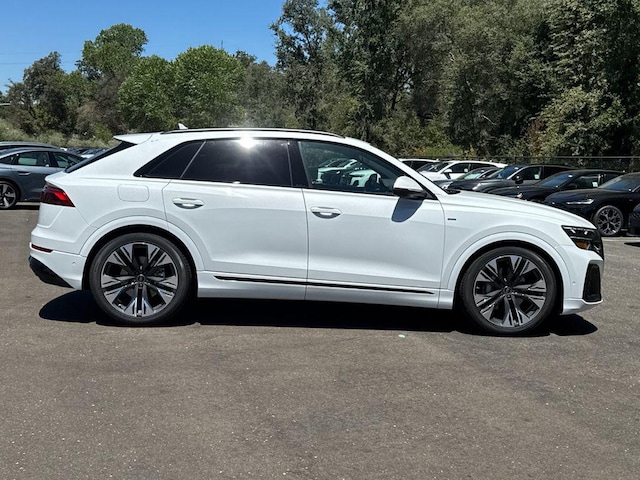 2026 Audi Q8