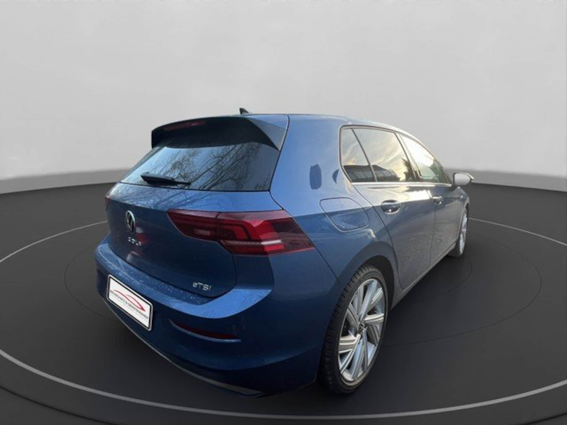 Volkswagen Golf Style