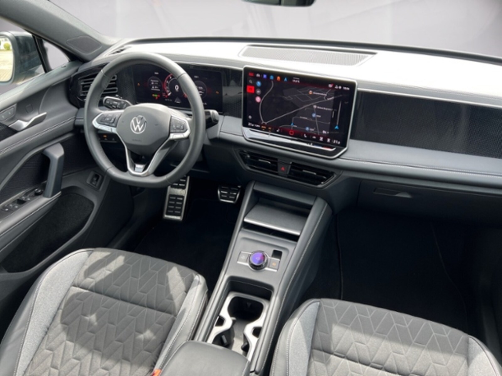 Volkswagen Tiguan – Bild 12