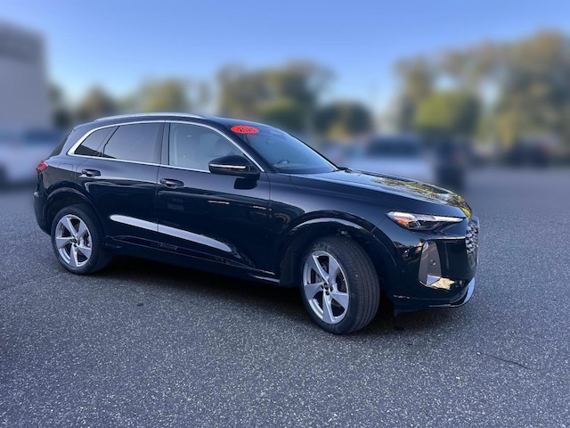 2025 Audi Q5 Premium Plus - Photo 2