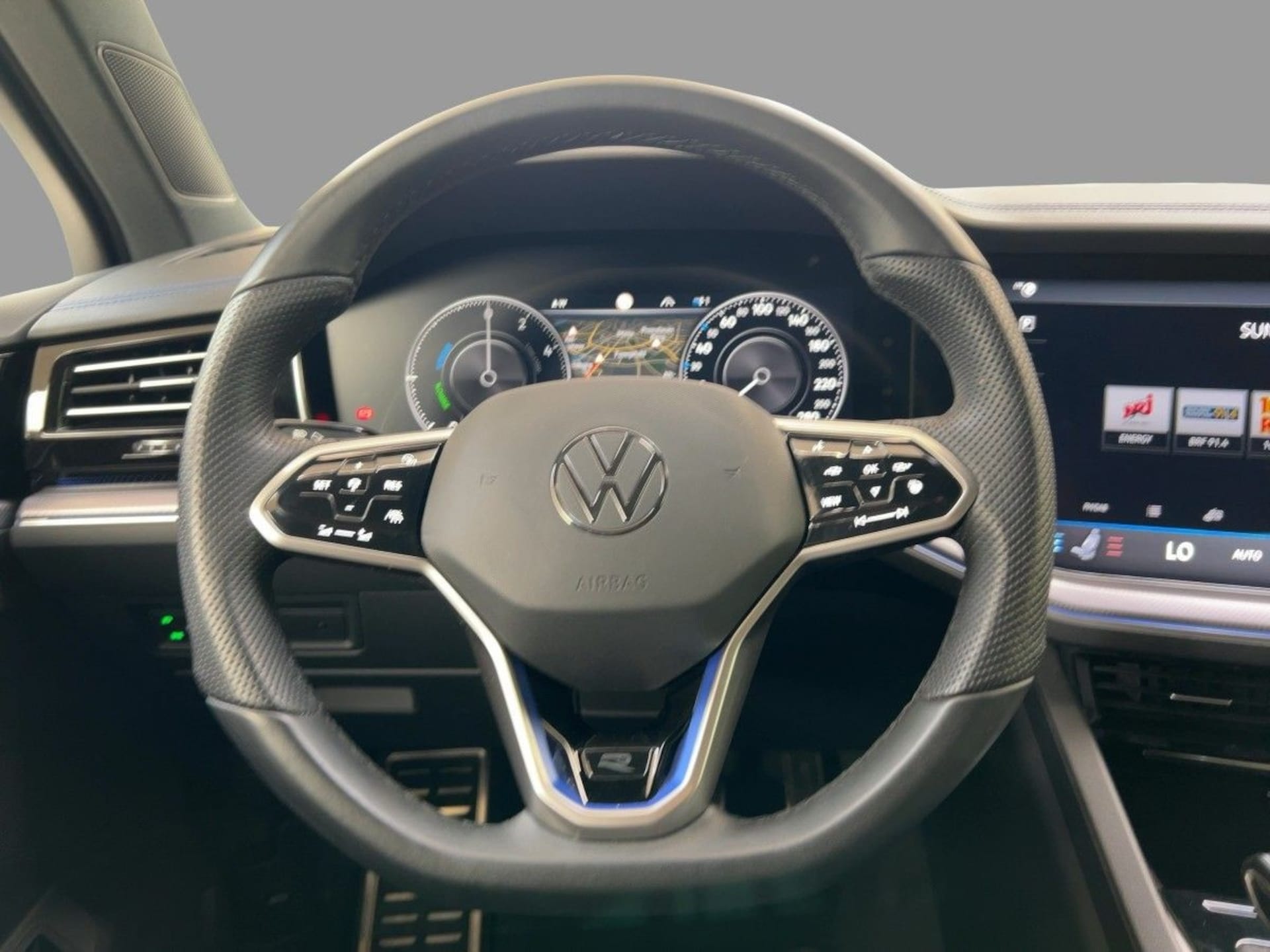 Volkswagen Touareg R