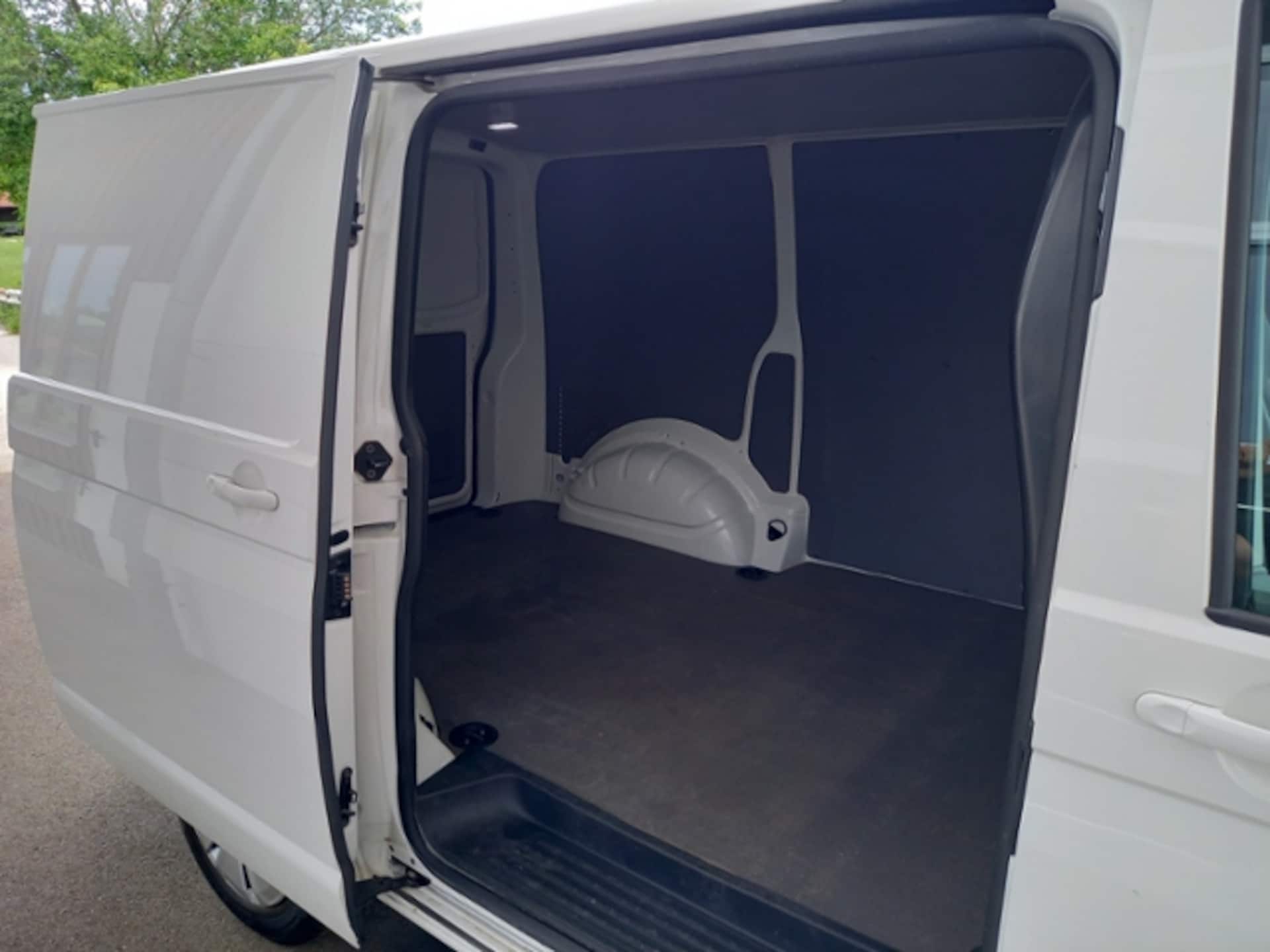 Volkswagen T6.1 Transporter Kasten kurzer Radstand