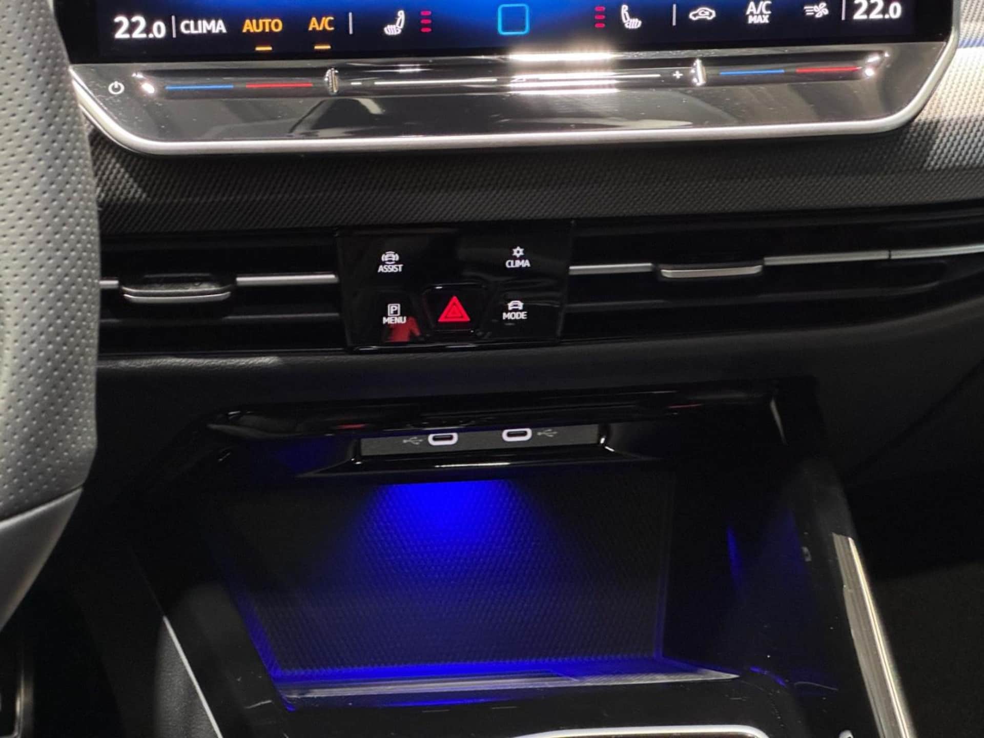 Volkswagen Golf R-Line