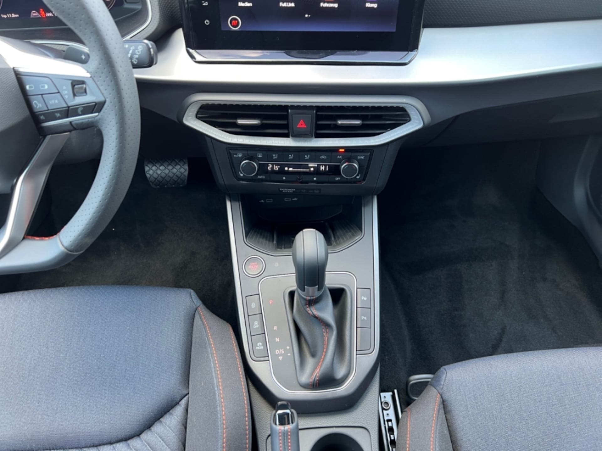 SEAT Arona FR