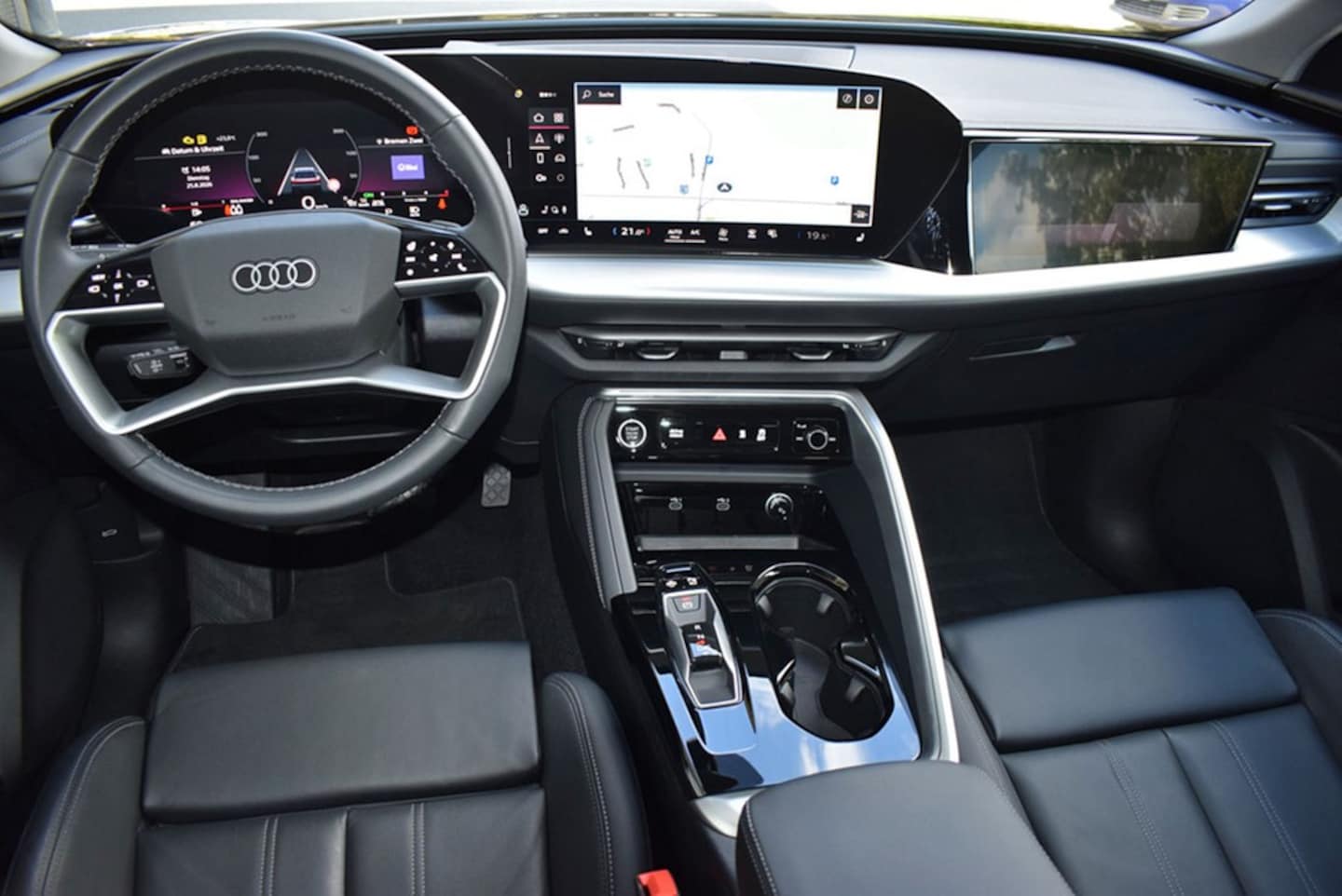 Bild über Audi Q5 SUV TDI quattro 150 kW S tronic - für weitere Informationen kontaktieren Sie den Audi Partner
