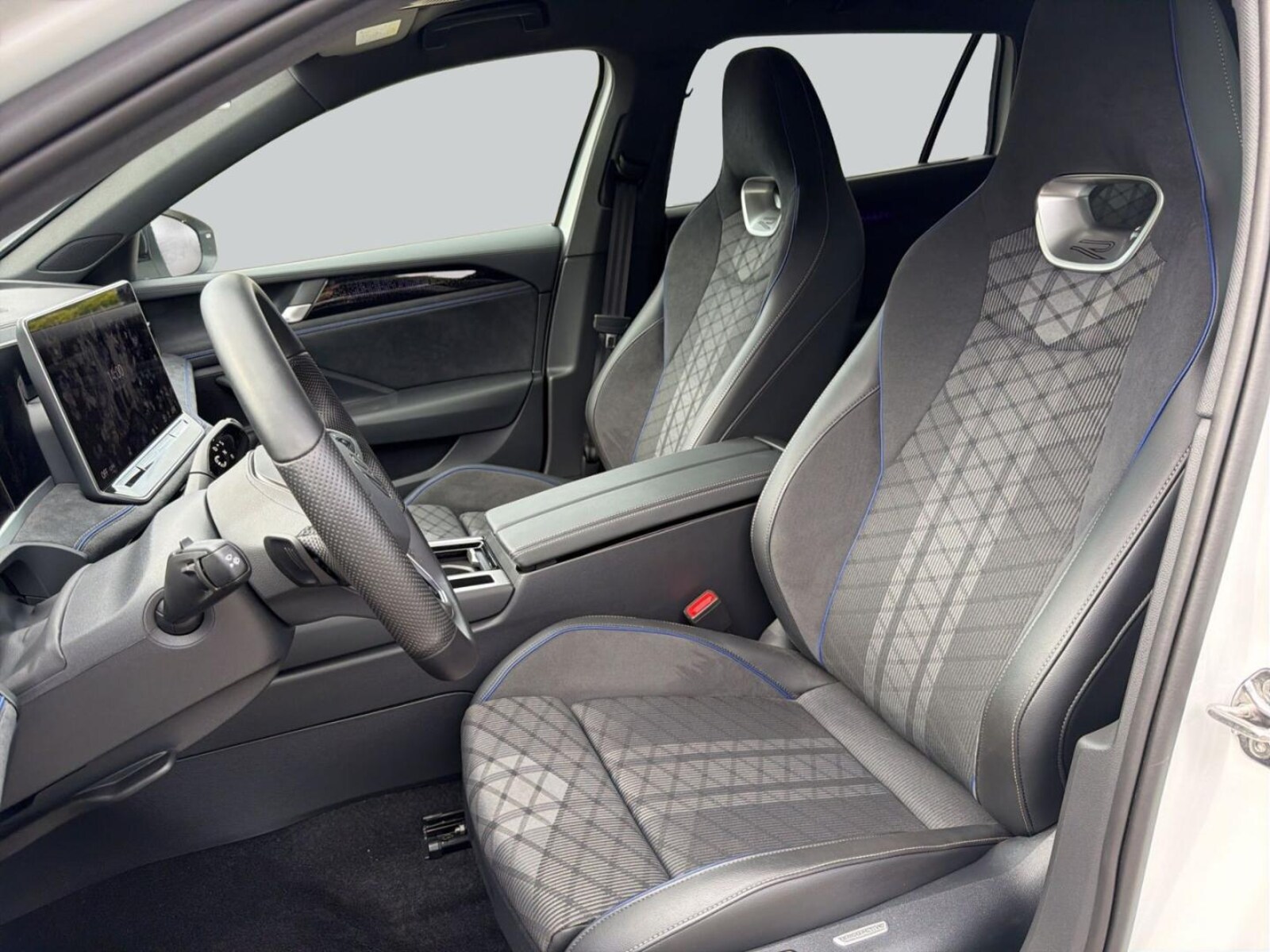 Volkswagen Passat – Bild 10