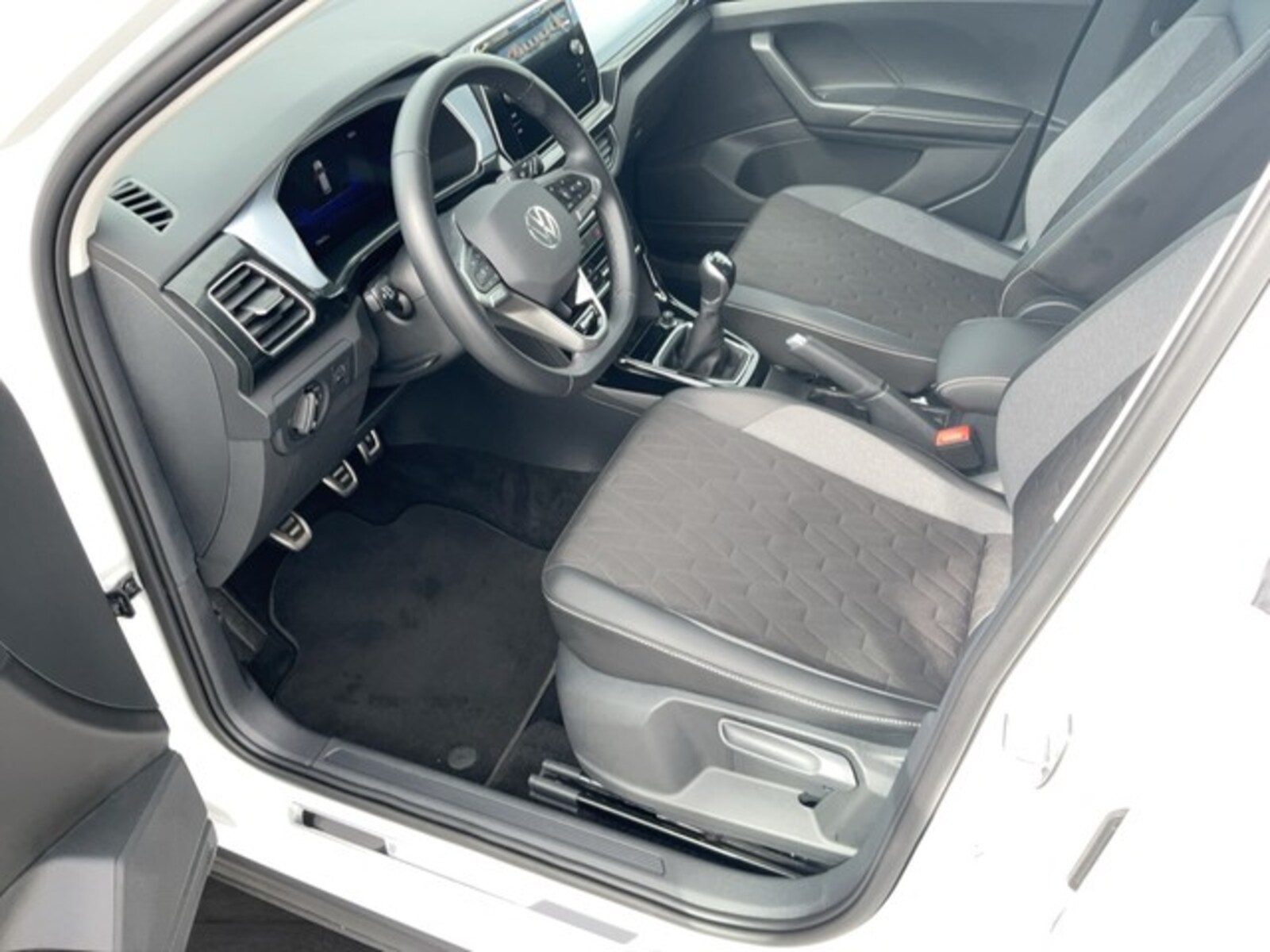 Volkswagen T-Cross – Bild 9