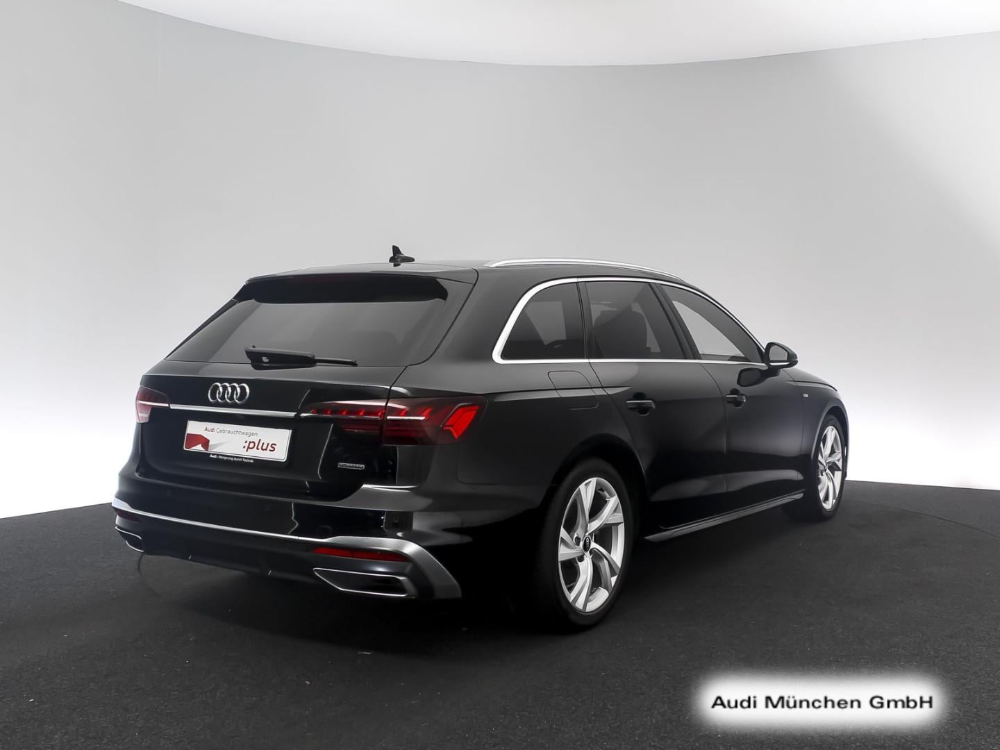Bild über Audi A4 Avant S line 40 TFSI quattro S tronic - für weitere Informationen kontaktieren Sie den Audi Partner
