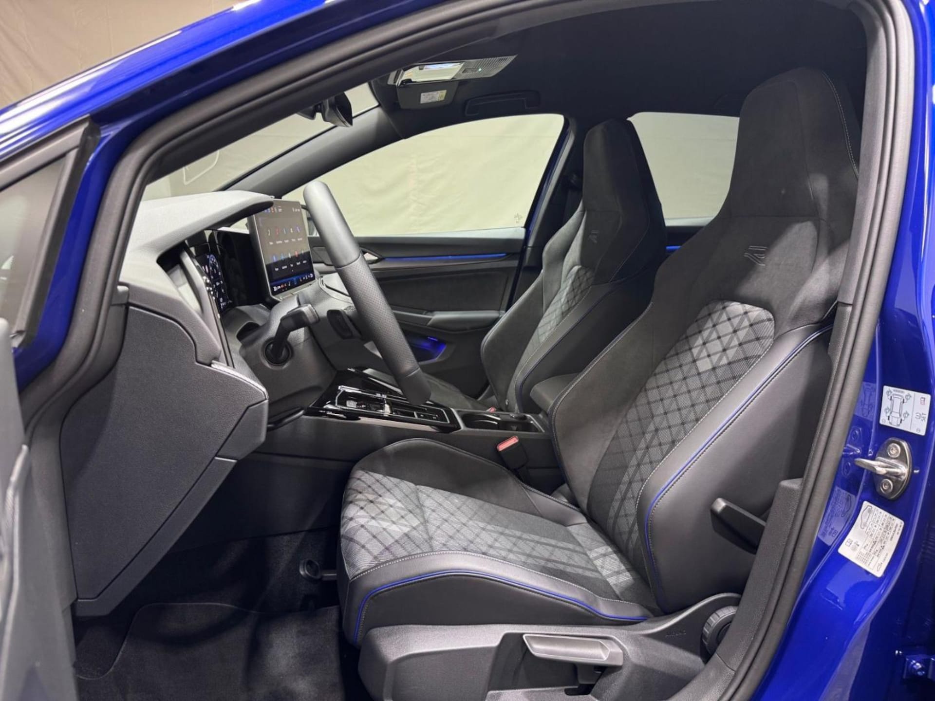 Volkswagen Golf R-Line