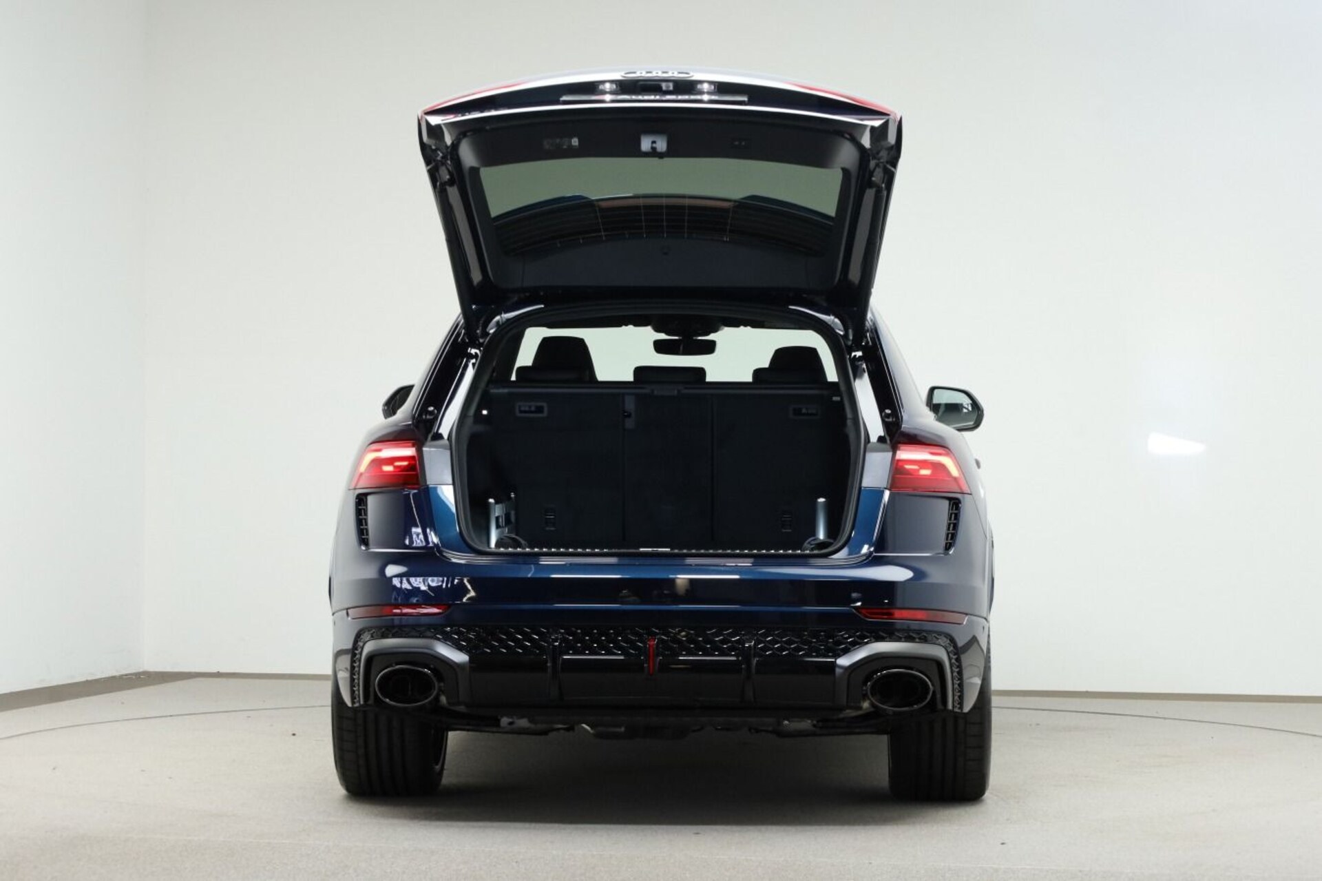 Audi RS Q8 SUV performance