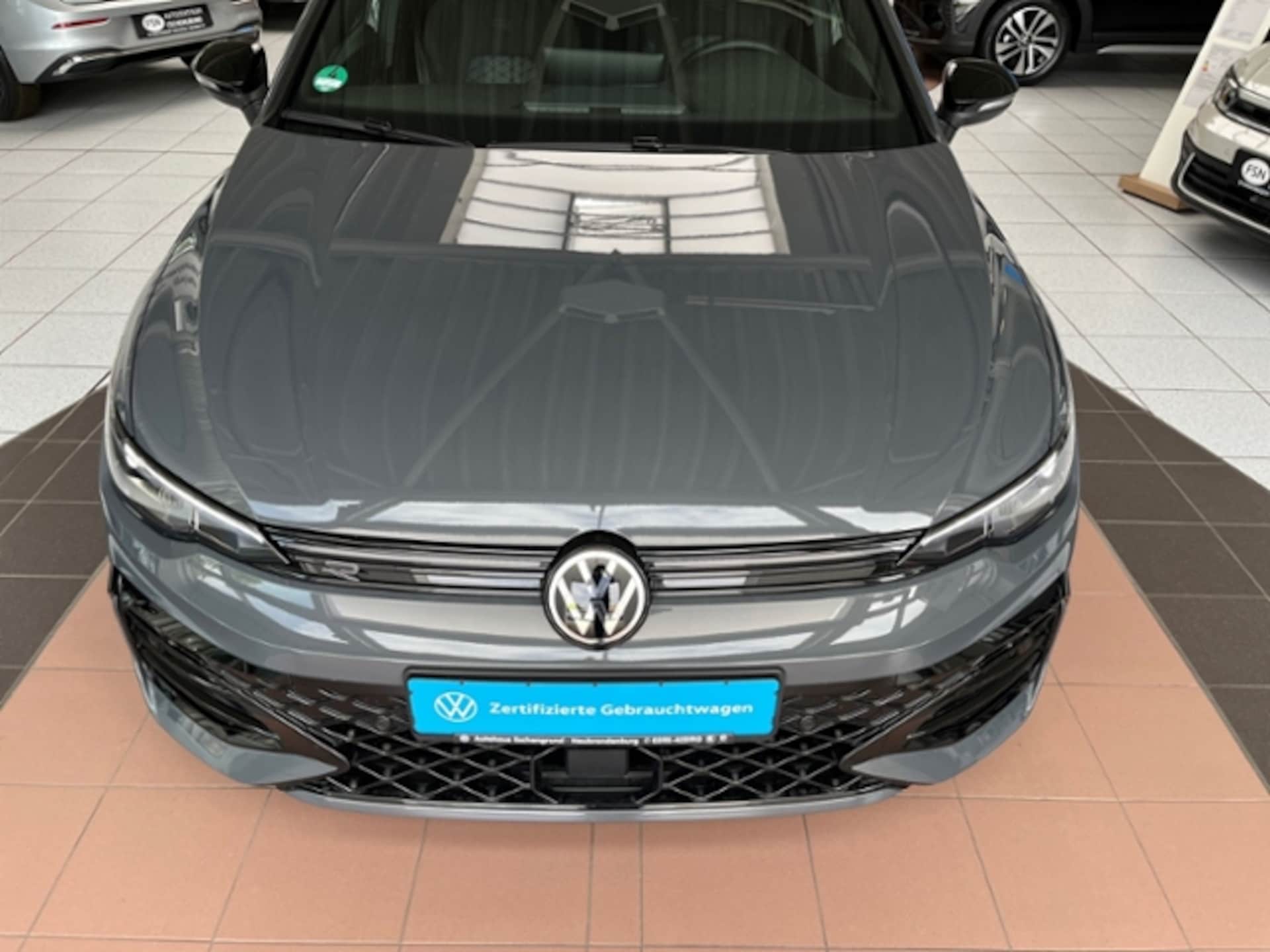 Volkswagen Golf Variant R-Line
